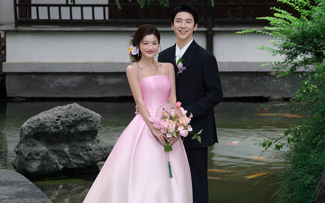 【西北龙摄影】粉色韵味新中式园林婚纱照