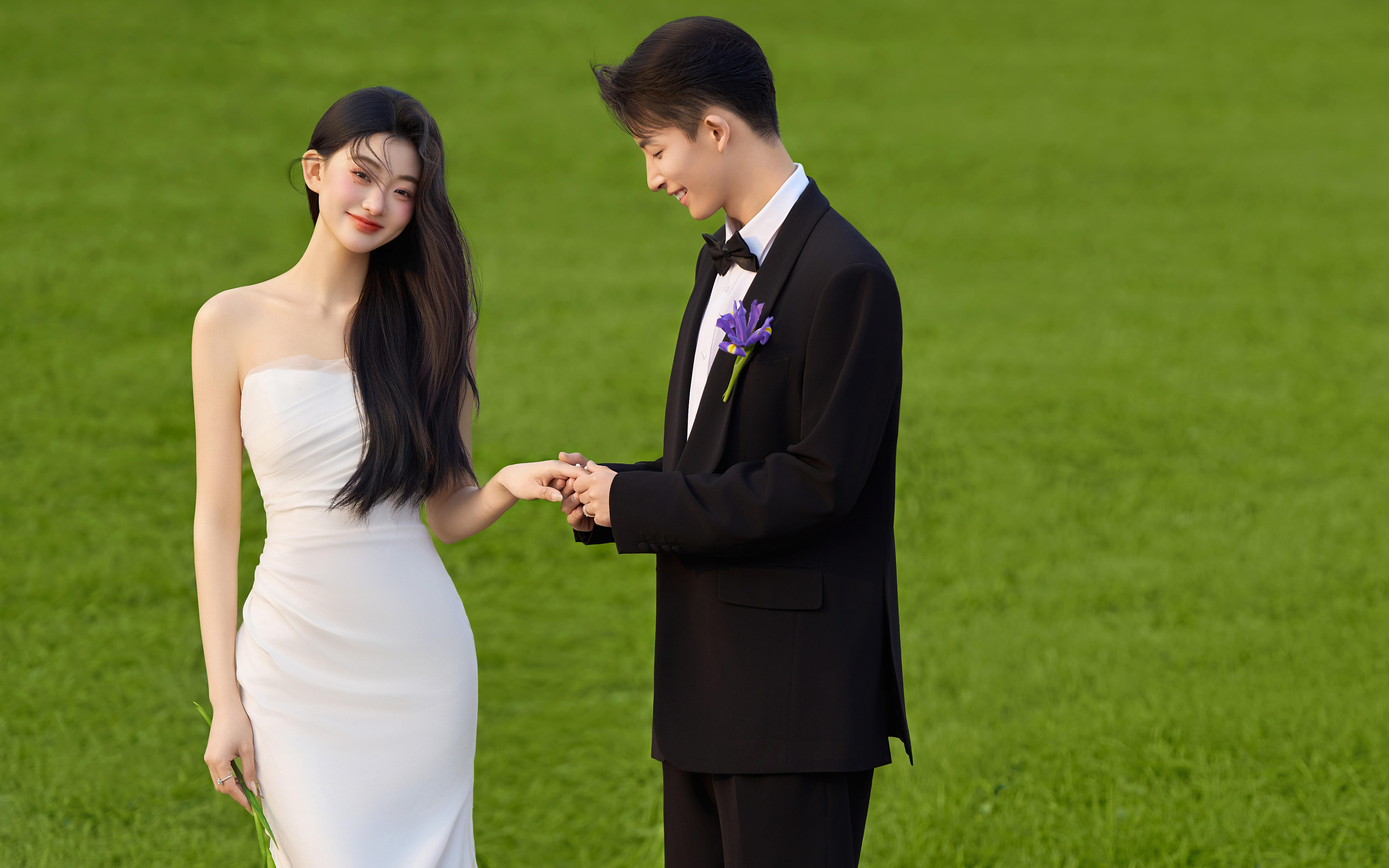 草坪森系婚纱照