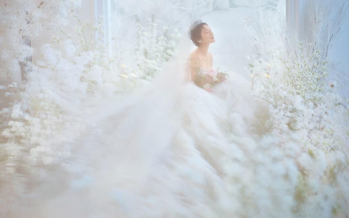 現(xiàn)代 白境光序