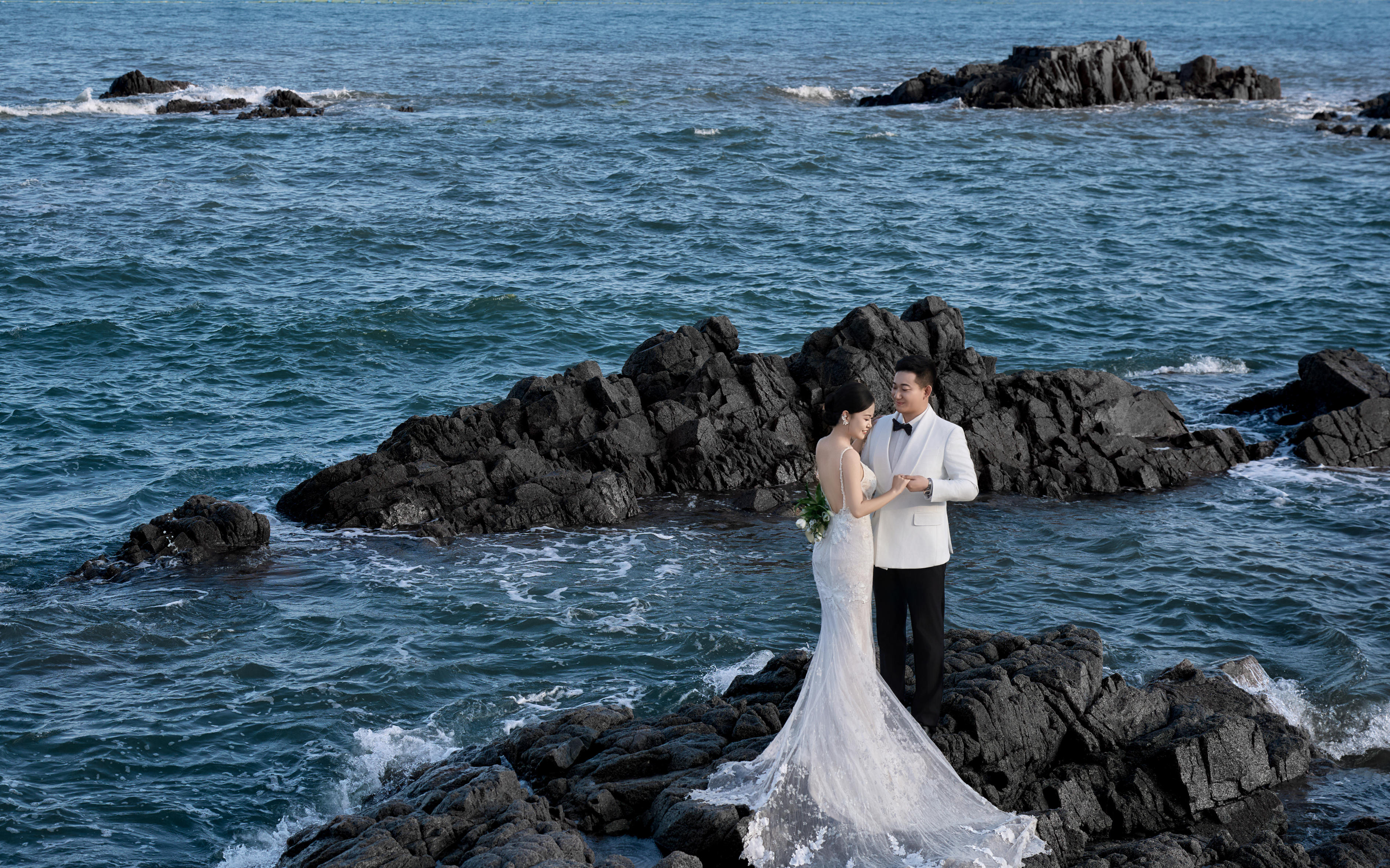 由梓璐夫妇/海边礁石系列