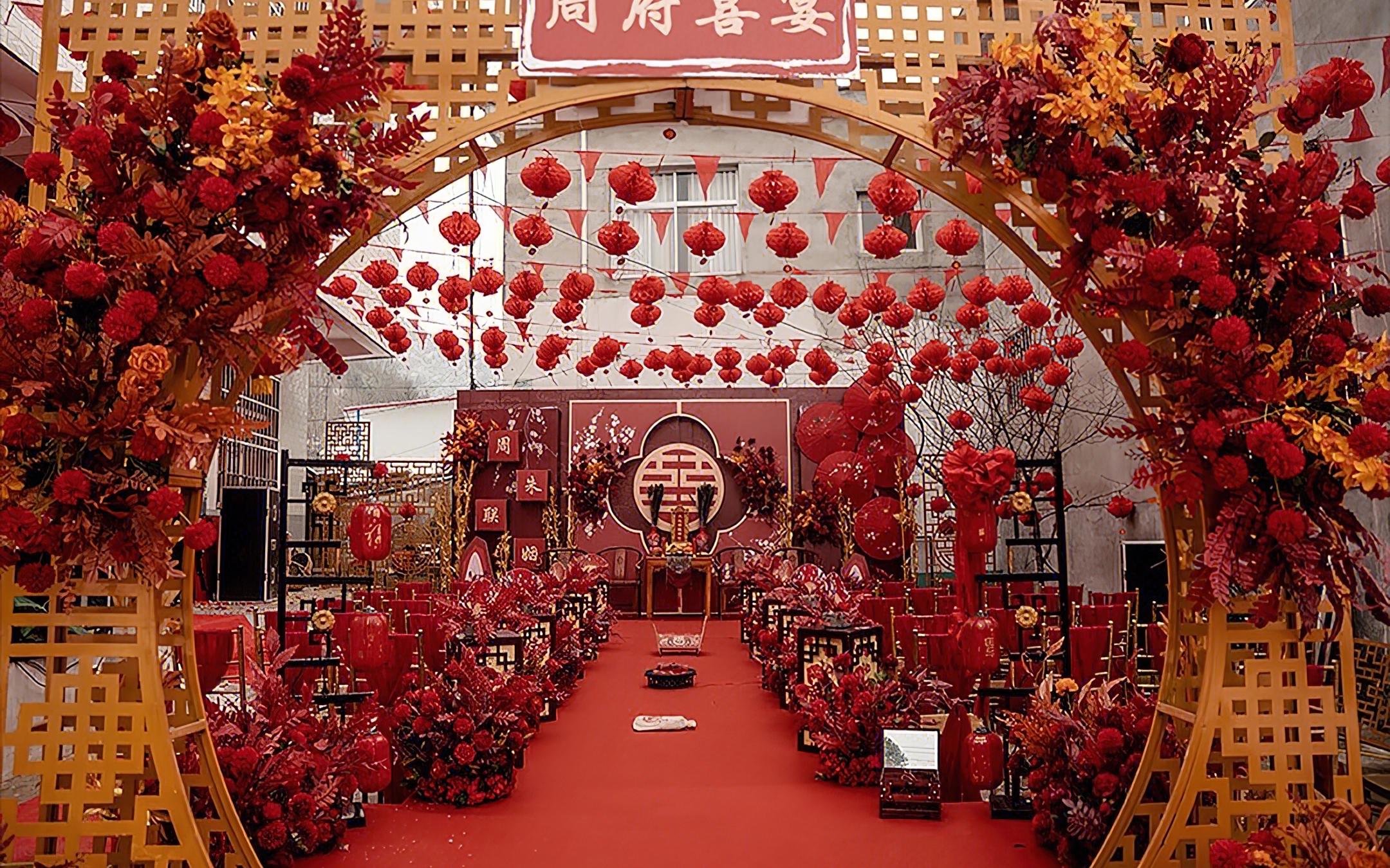 红色中式户外婚礼丨朝暮与年岁并往，与你共至此光年