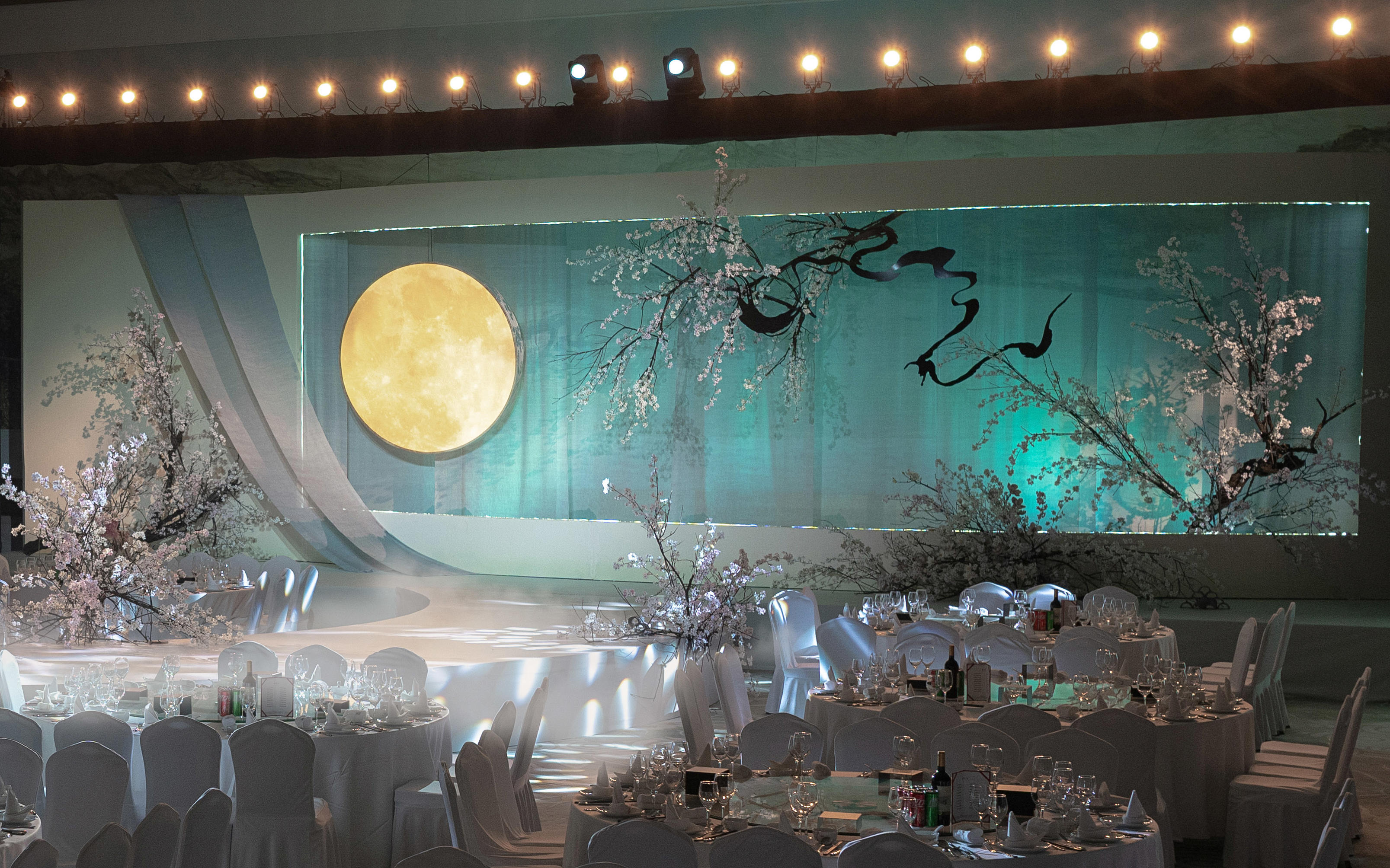 「?????月影香雪」｜西子賓館