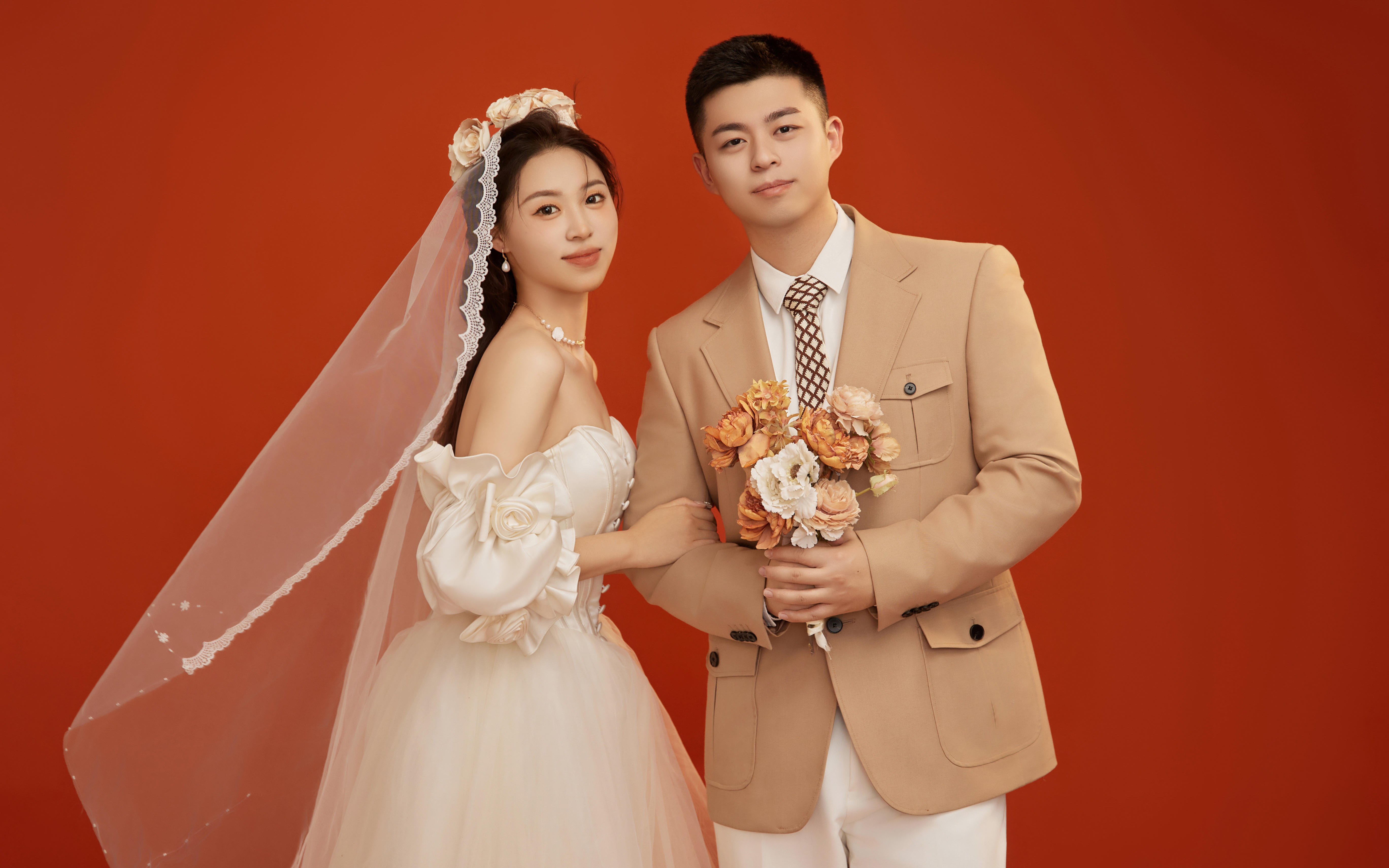 還是00后會(huì)拍!喜嫁婚紗照真的出片