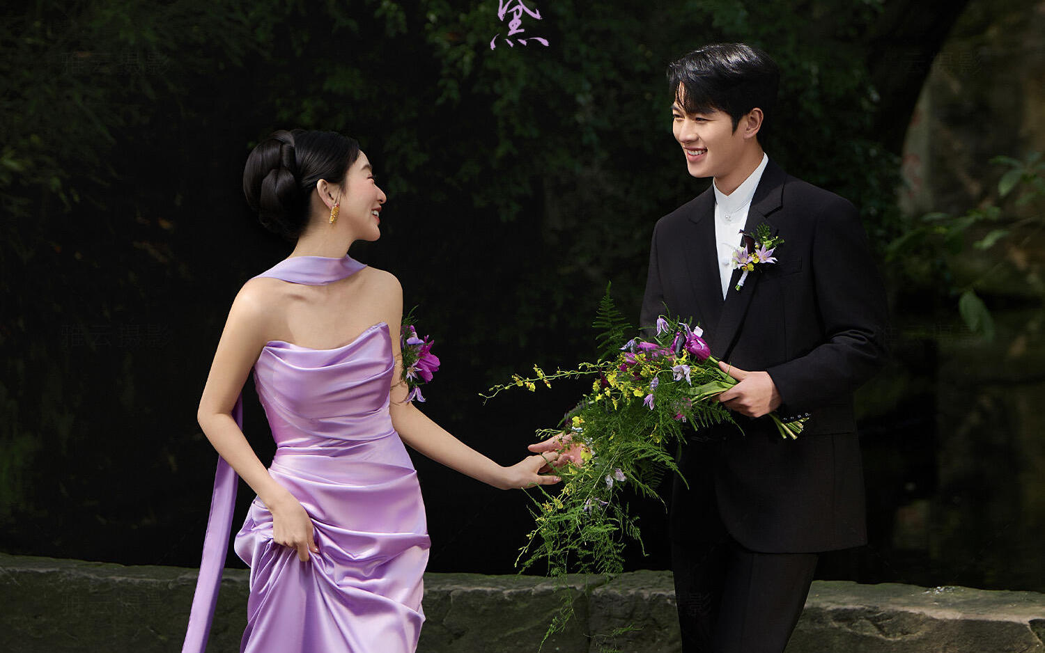 又挖到宝了 贵气感刻进DNA的新中式婚纱照