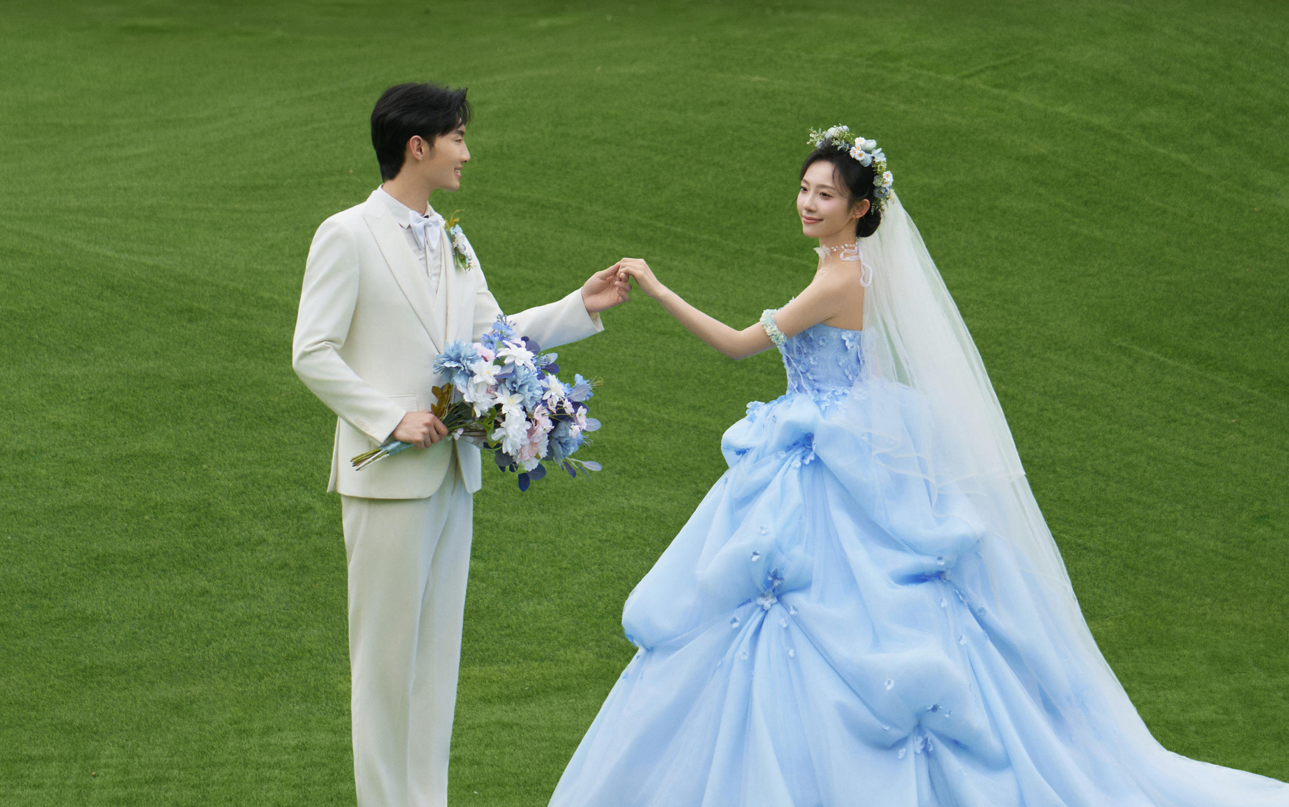 蓝色花神婚纱照绝绝子
