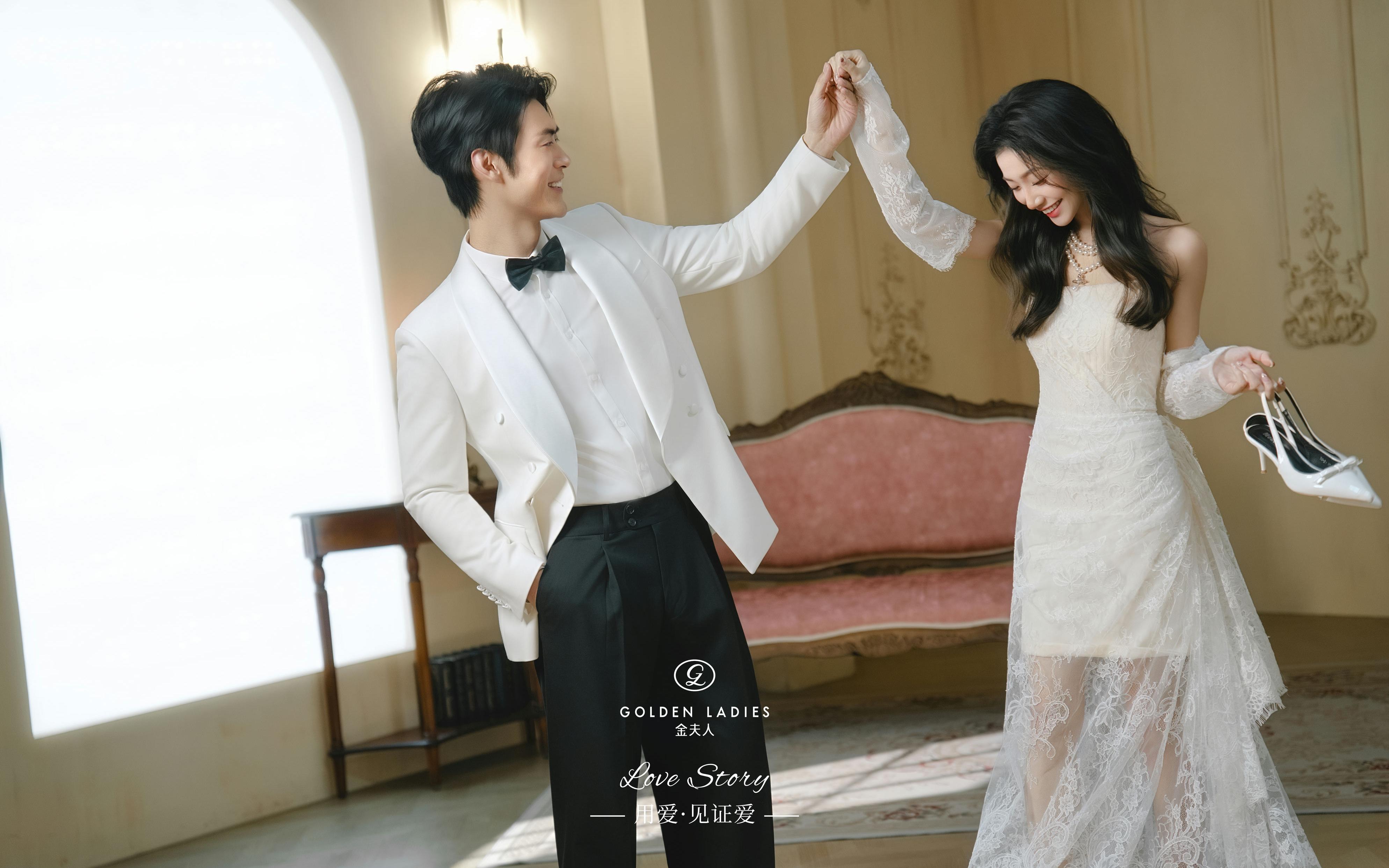 法式輕復(fù)古婚紗照?把浪漫跳成圓舞曲