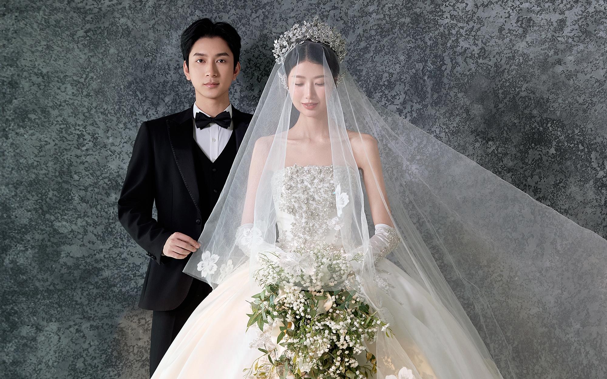 ✨油画梦境｜将复古浪漫定格在婚纱照的每一帧🕊