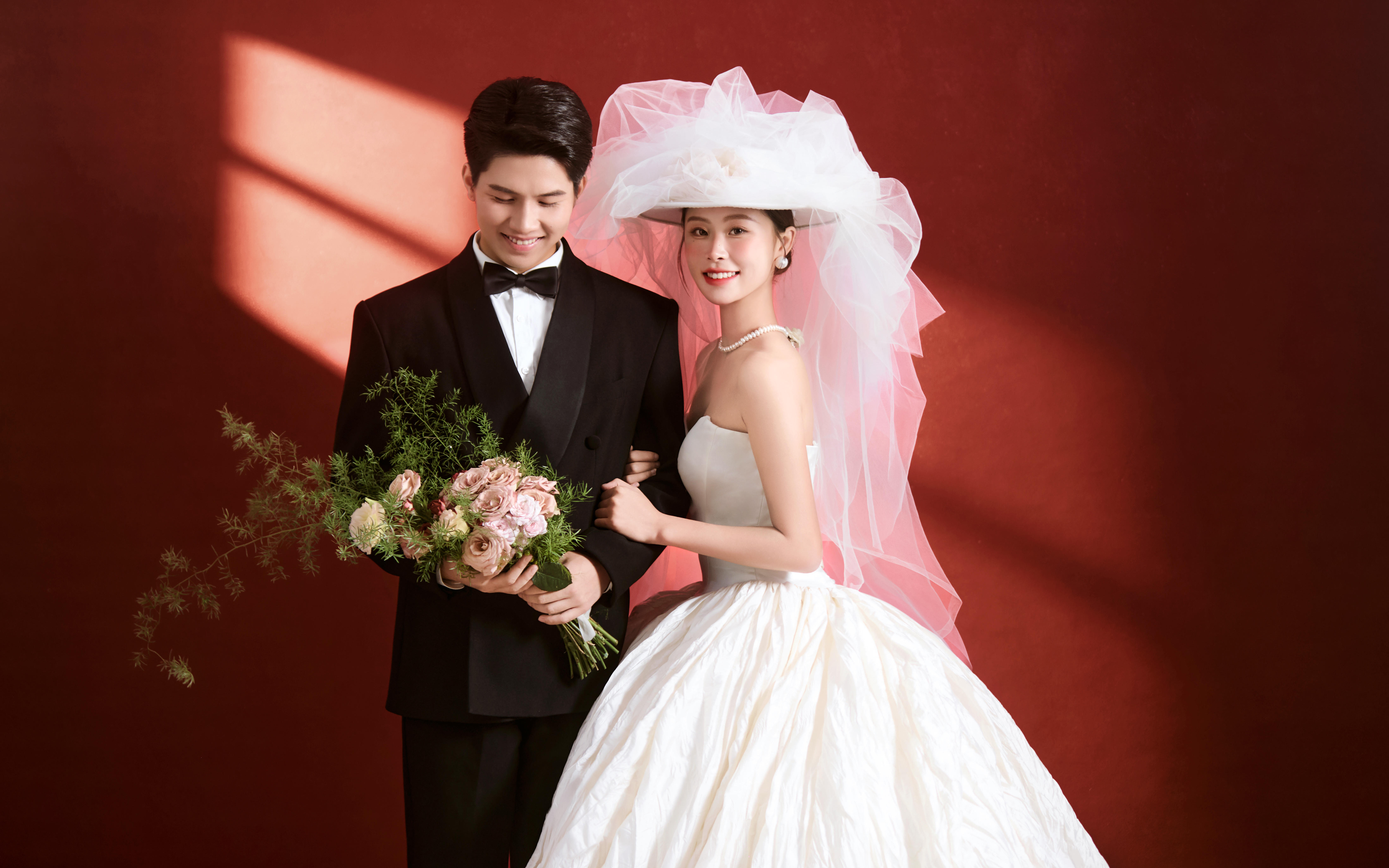 超级出片！法式复古红底婚纱照