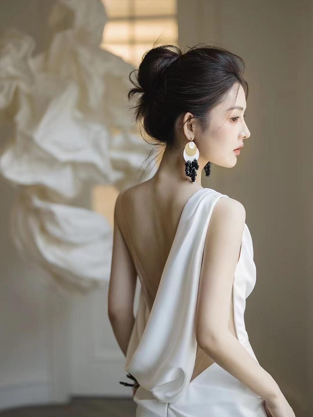 一琳 高级简约