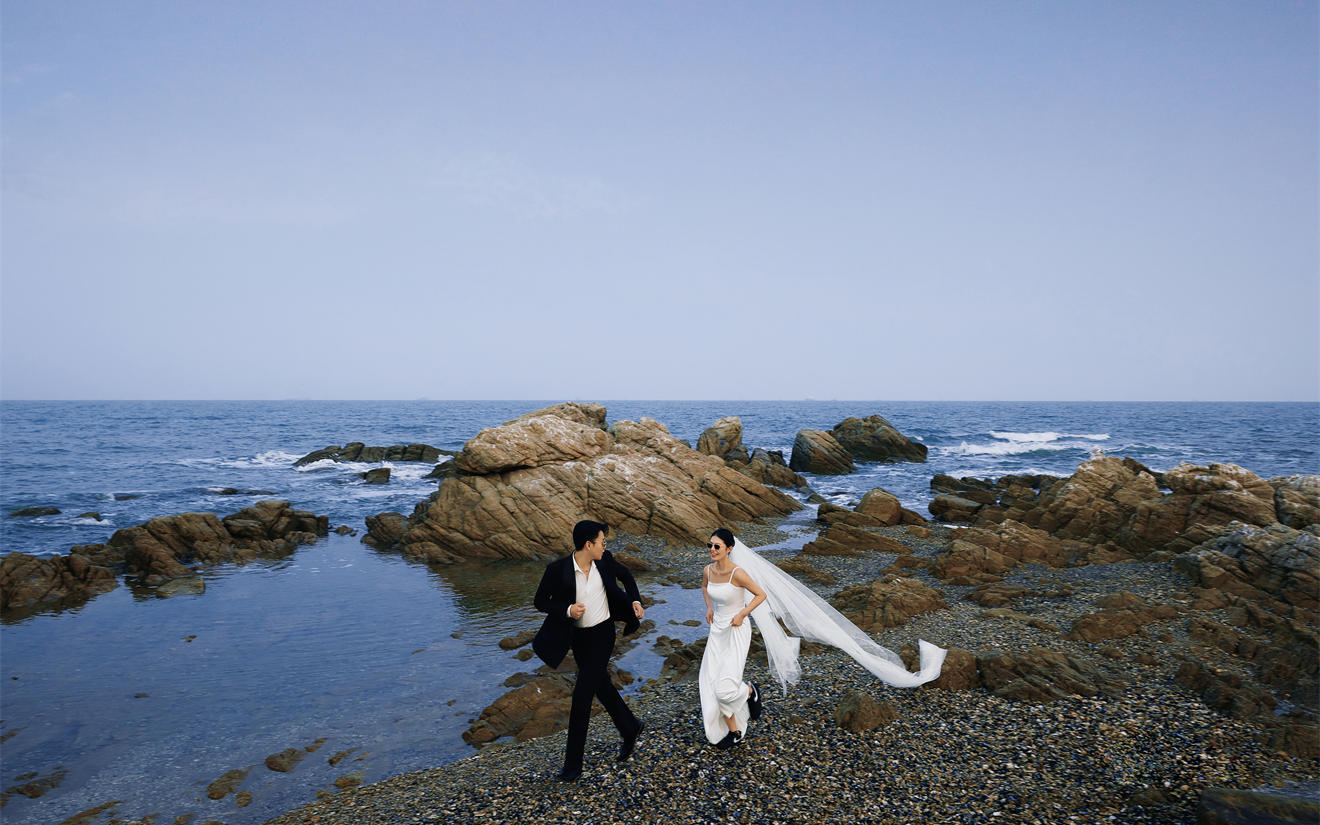 纪实海景风婚纱照