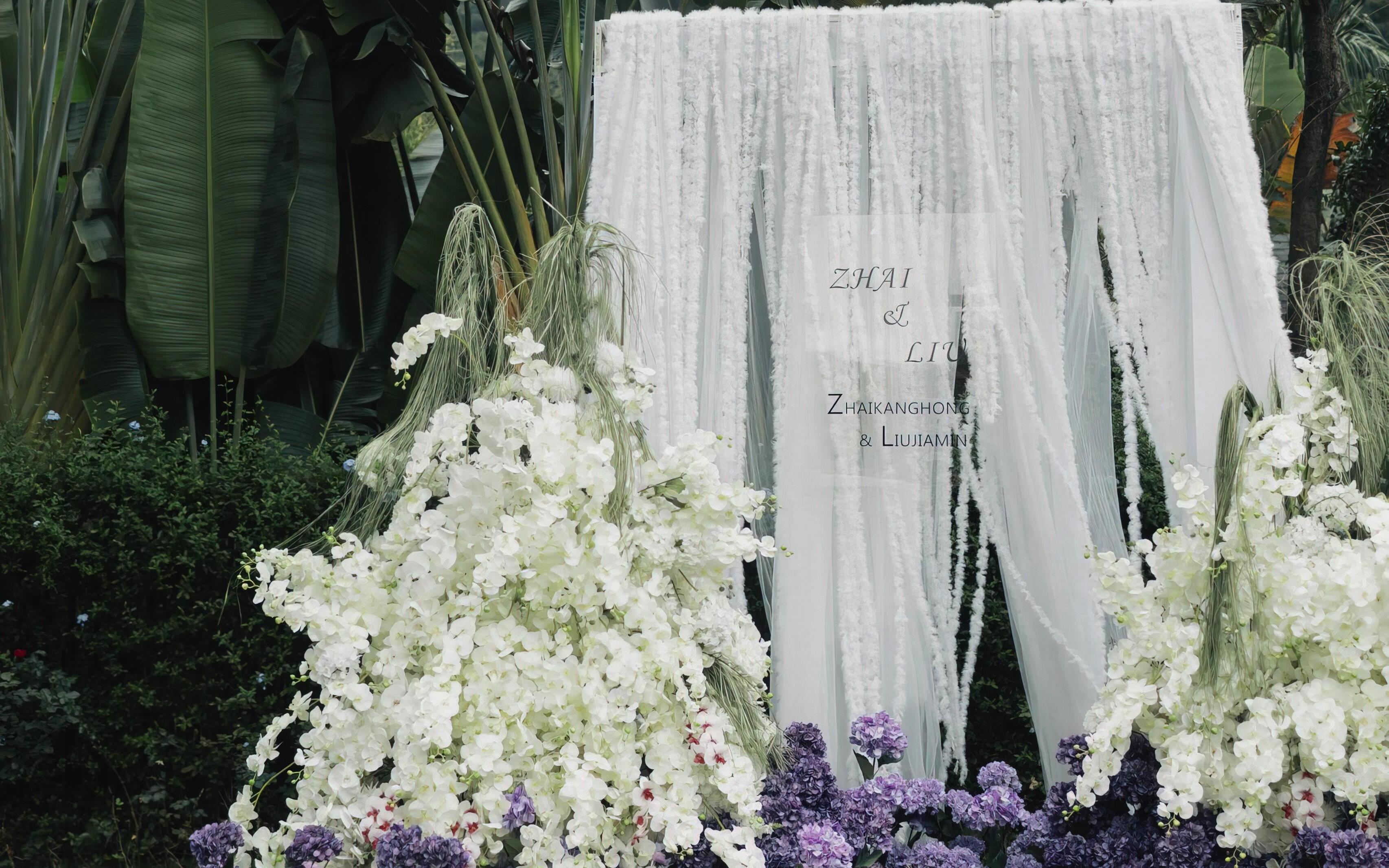 草坪婚礼自然与布幔融合之美 