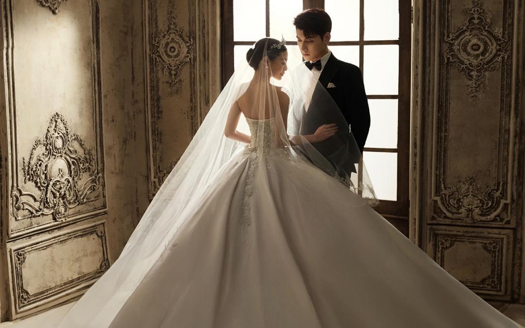 婚禮簽字????法式復(fù)古婚紗照美的封神