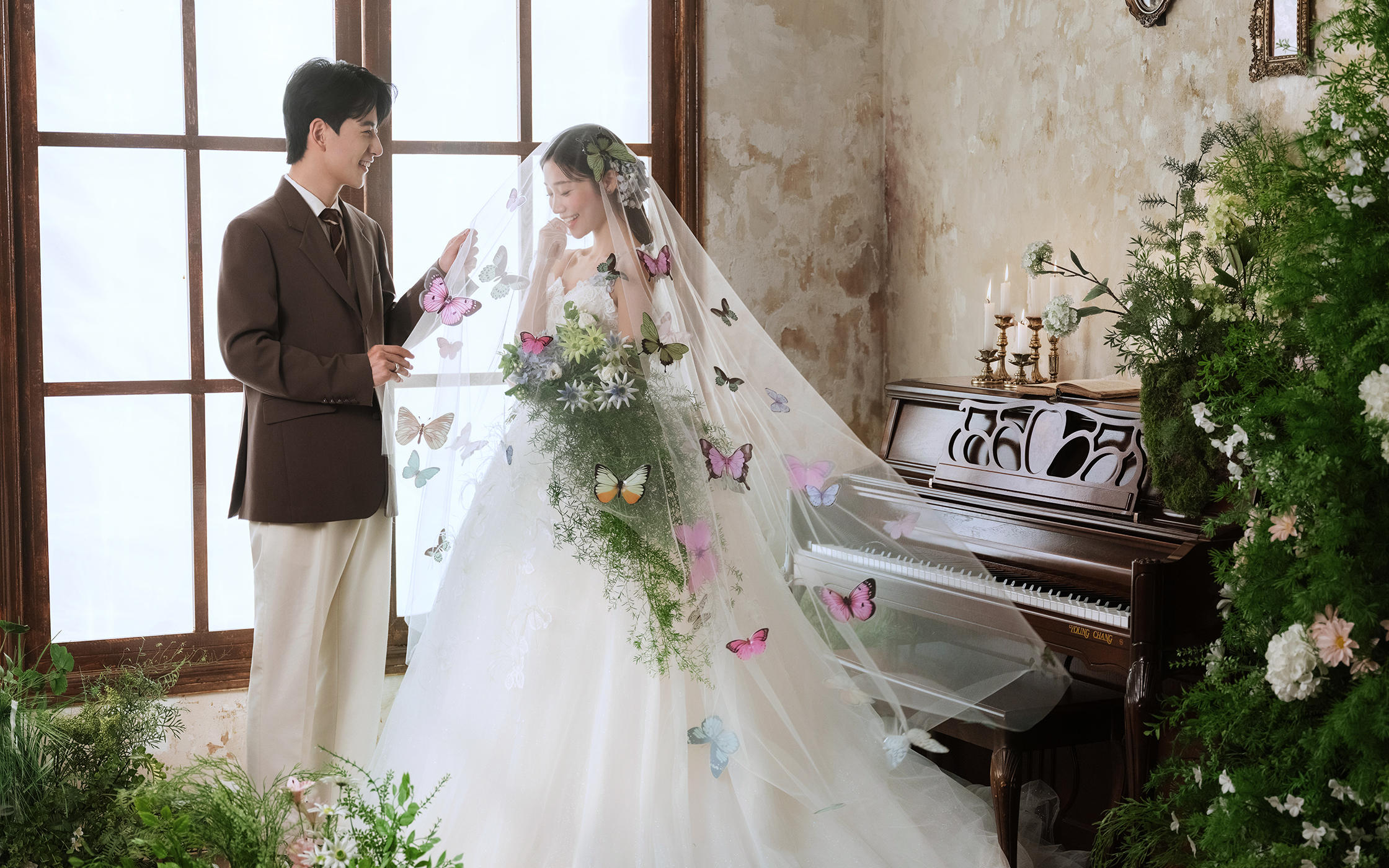 當(dāng)蝴蝶頭紗落下??2025新款莫奈之窗婚紗照