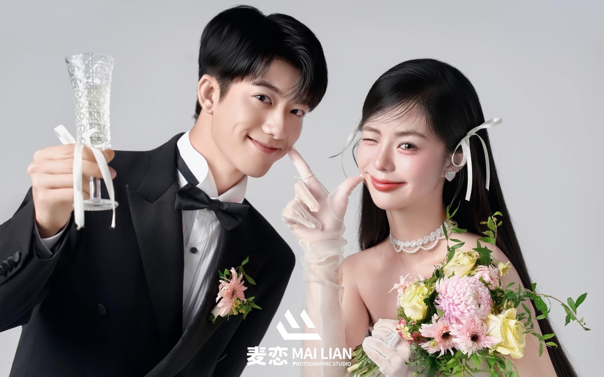 天啊噜，真的会有人反复爱上韩系婚纱照