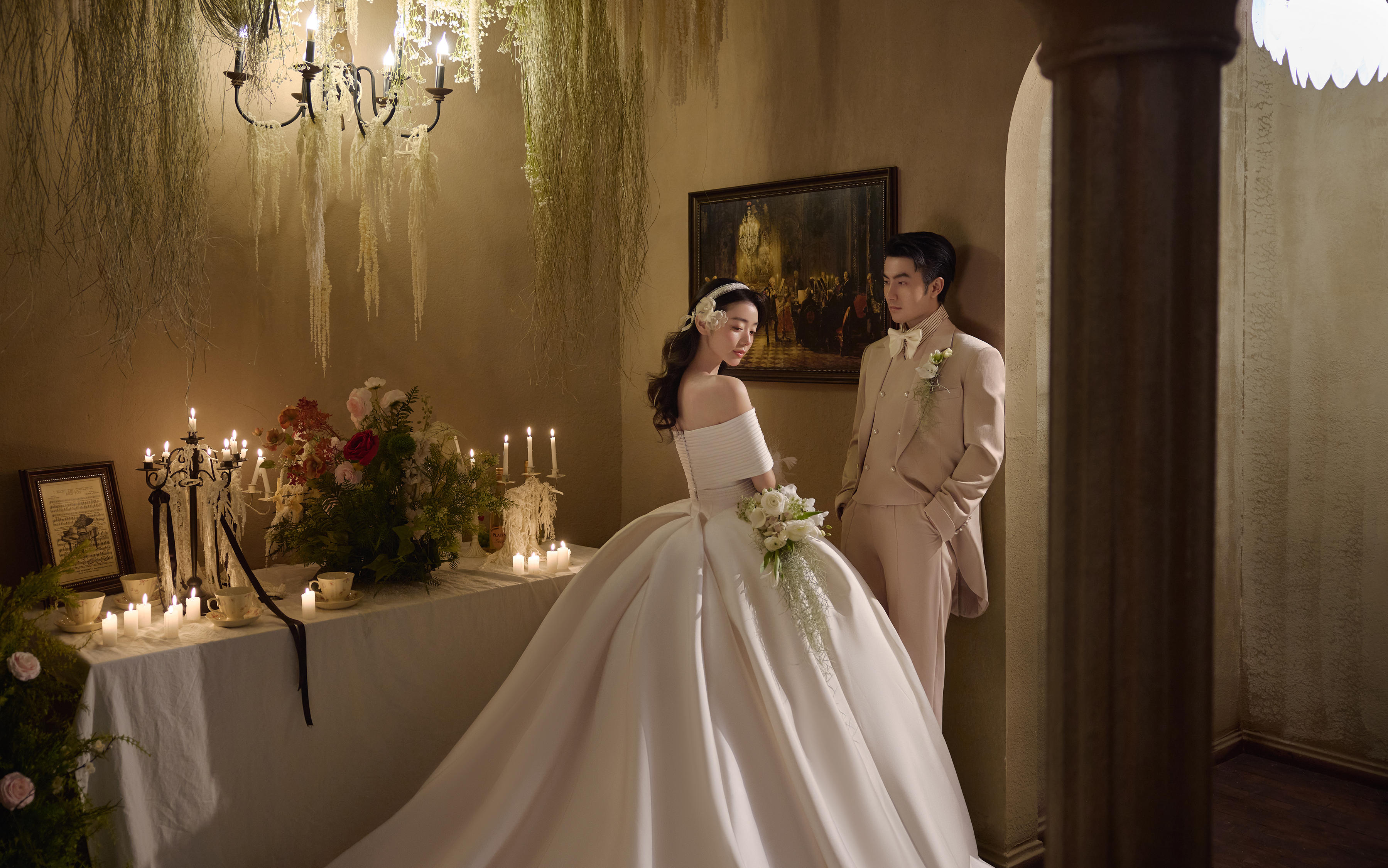 烛光与油画间，上演我们的复古情书 