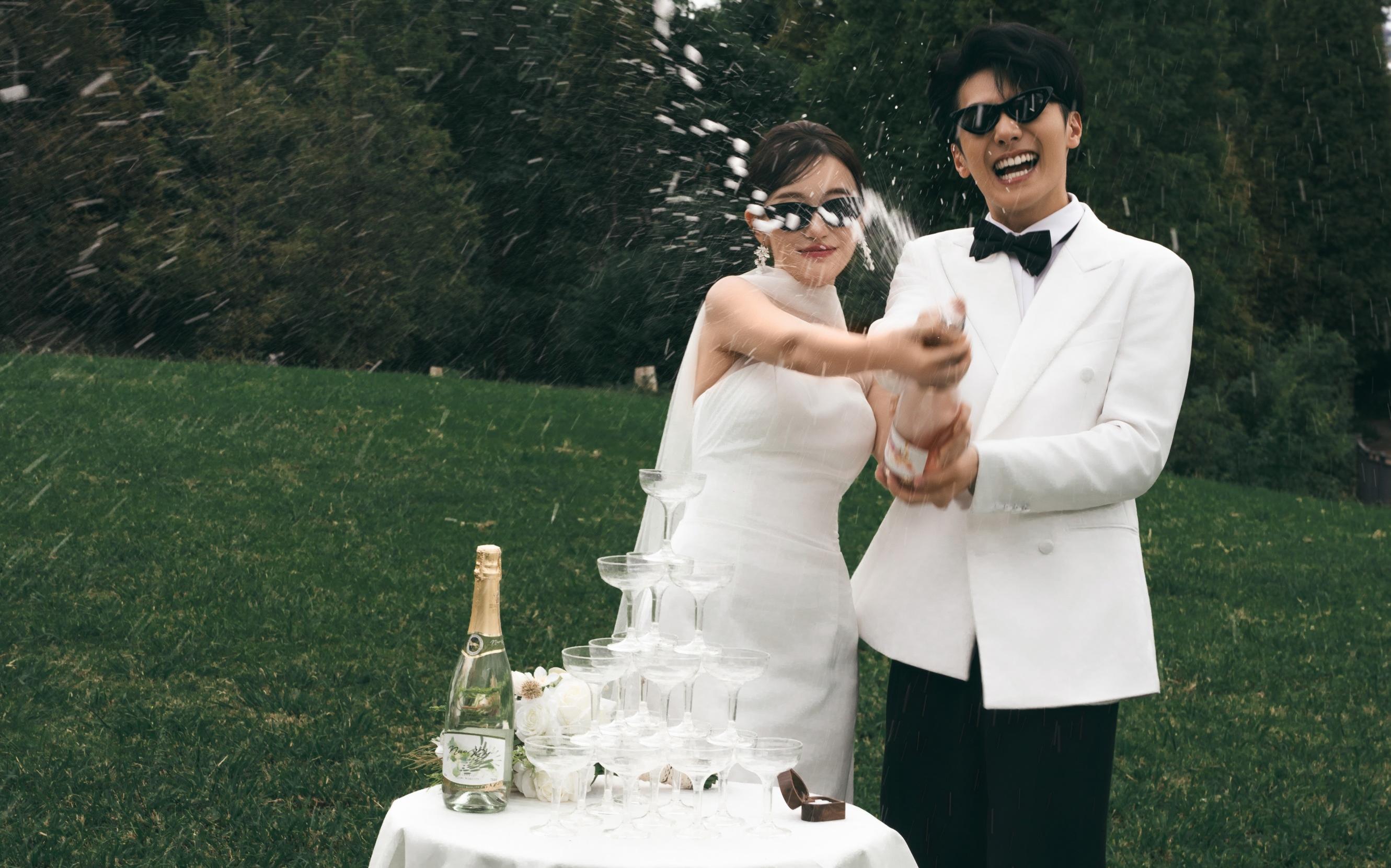 【后来的我们】高级情绪草坪婚纱照