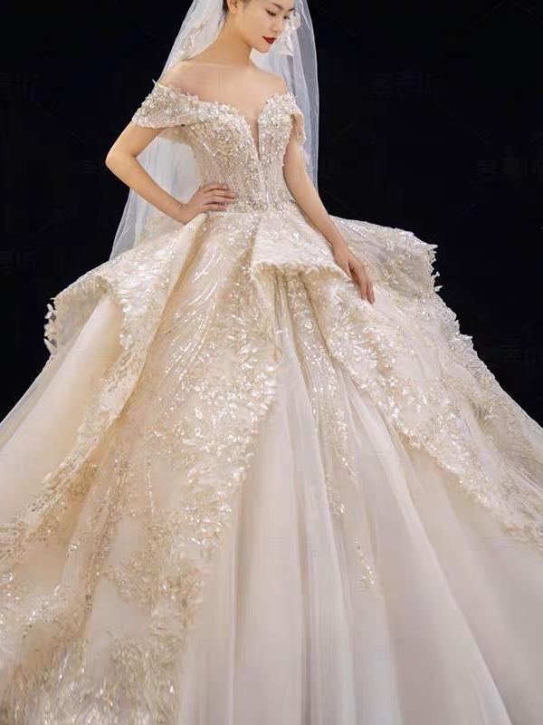 红豆婚纱 / 高定主纱