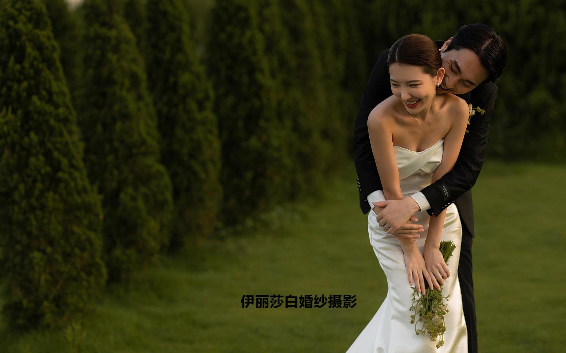 拍婚纱照1999-2999-3888-4699