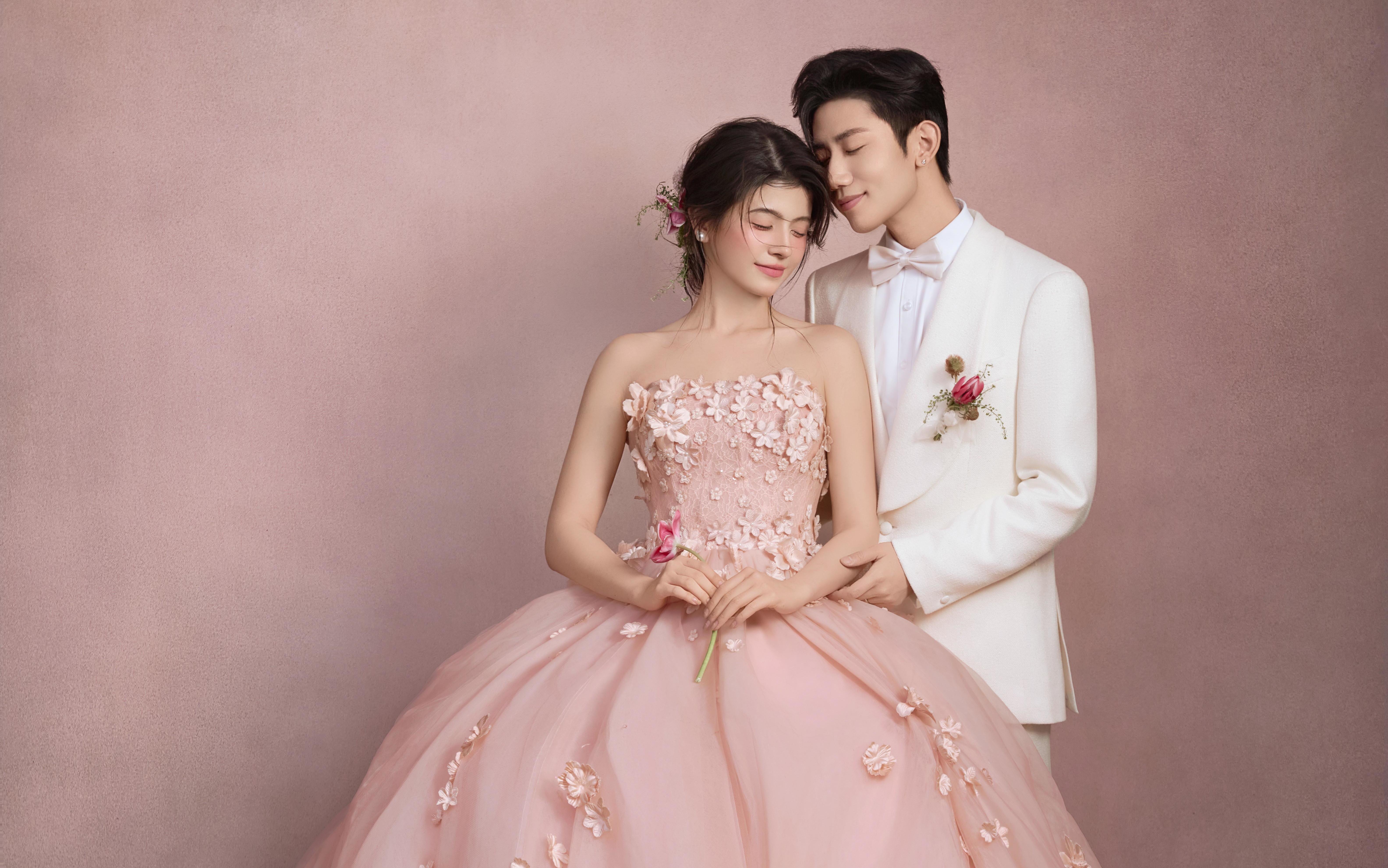 情思萬千/粉色夢(mèng)境下的韓式婚紗照