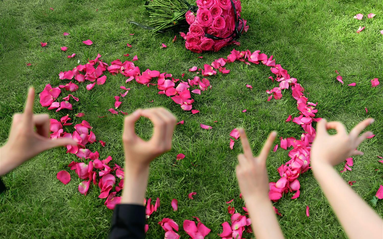 答應(yīng)我??一定要拍一組黑紗婚紗照，太酷啦