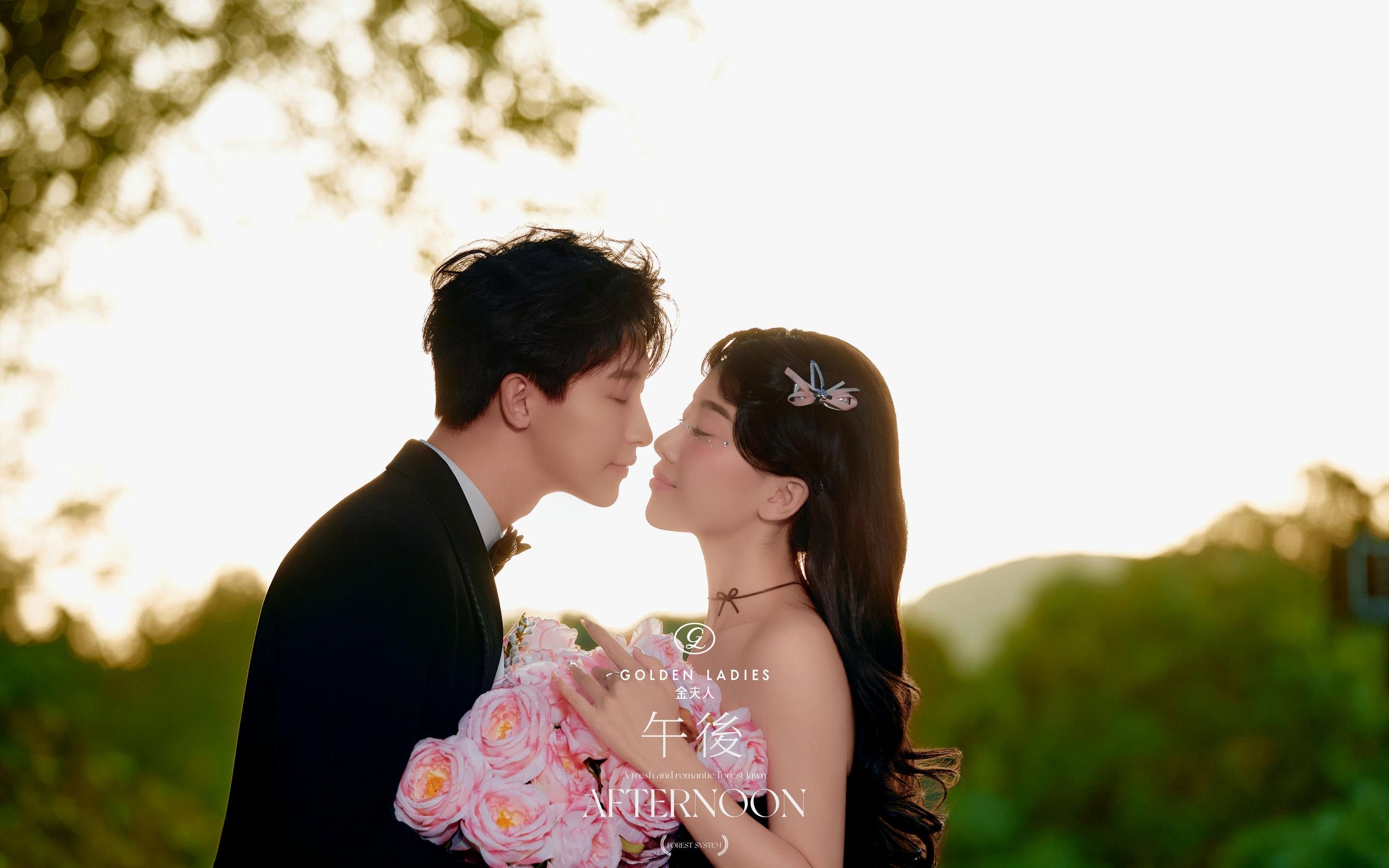 火爆朋友圈的草坪公主婚纱照❤真的太甜了