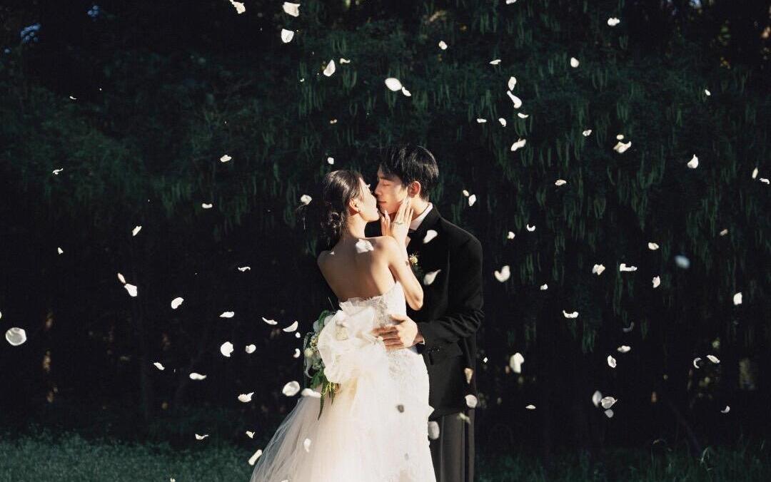 第n次拍到被光偏愛的婚紗照??