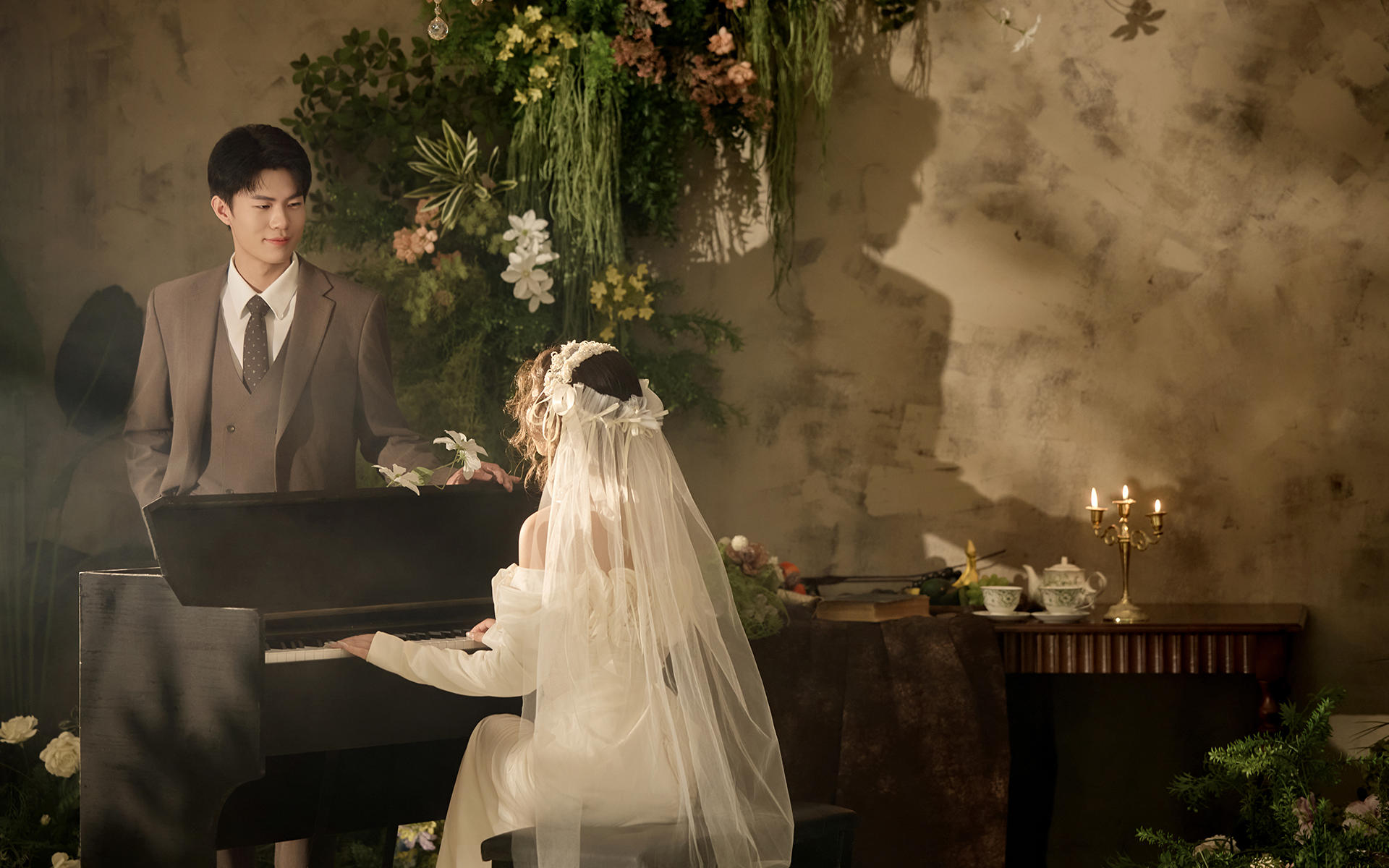 【微电影剧照】复古文艺花房婚纱照