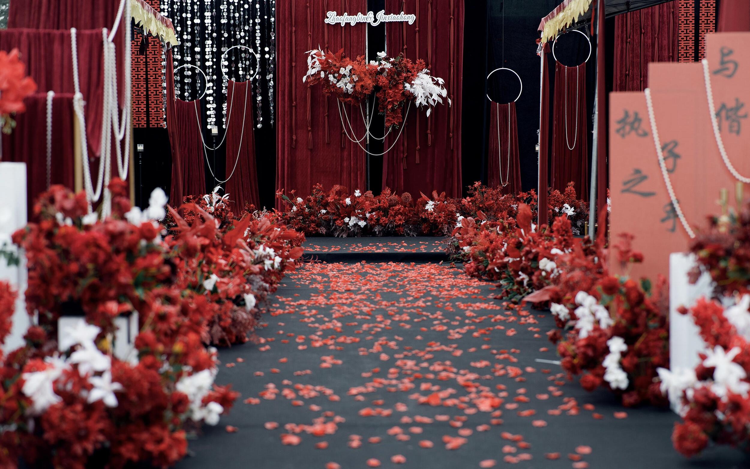 户外红主题婚礼策划服务