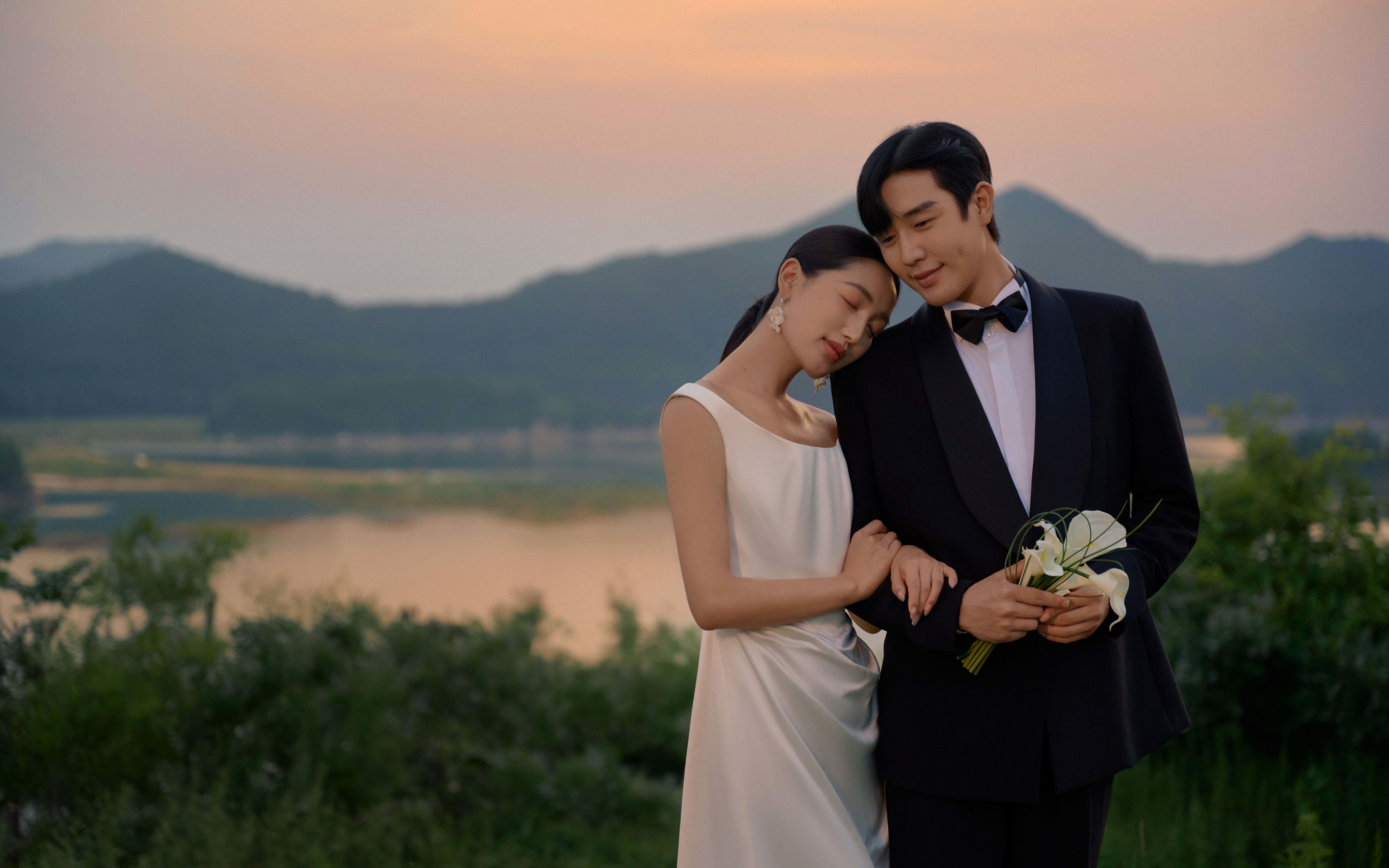 愛在落日黃昏時 夕陽婚紗照的浪漫氛圍