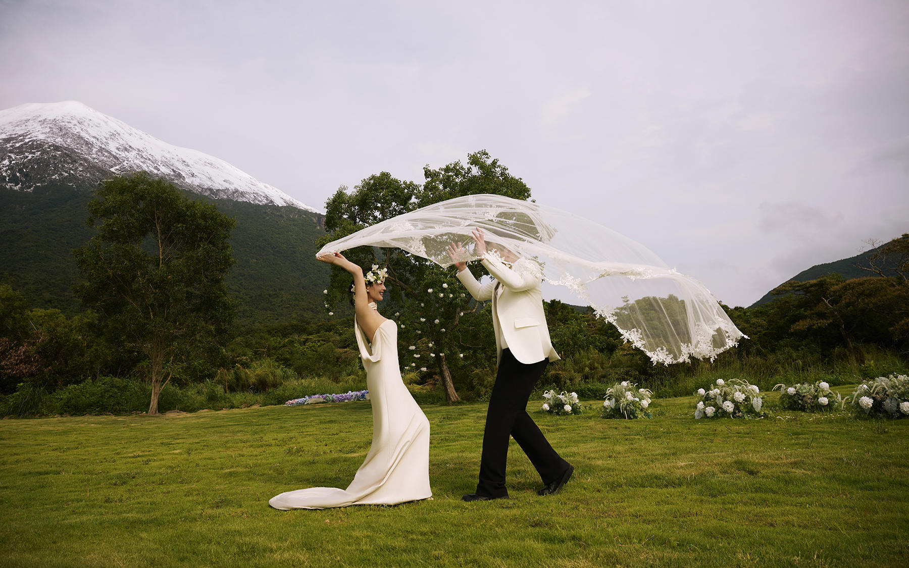 【真实客片】草坪婚纱照丨杜先生  & 杨柳 