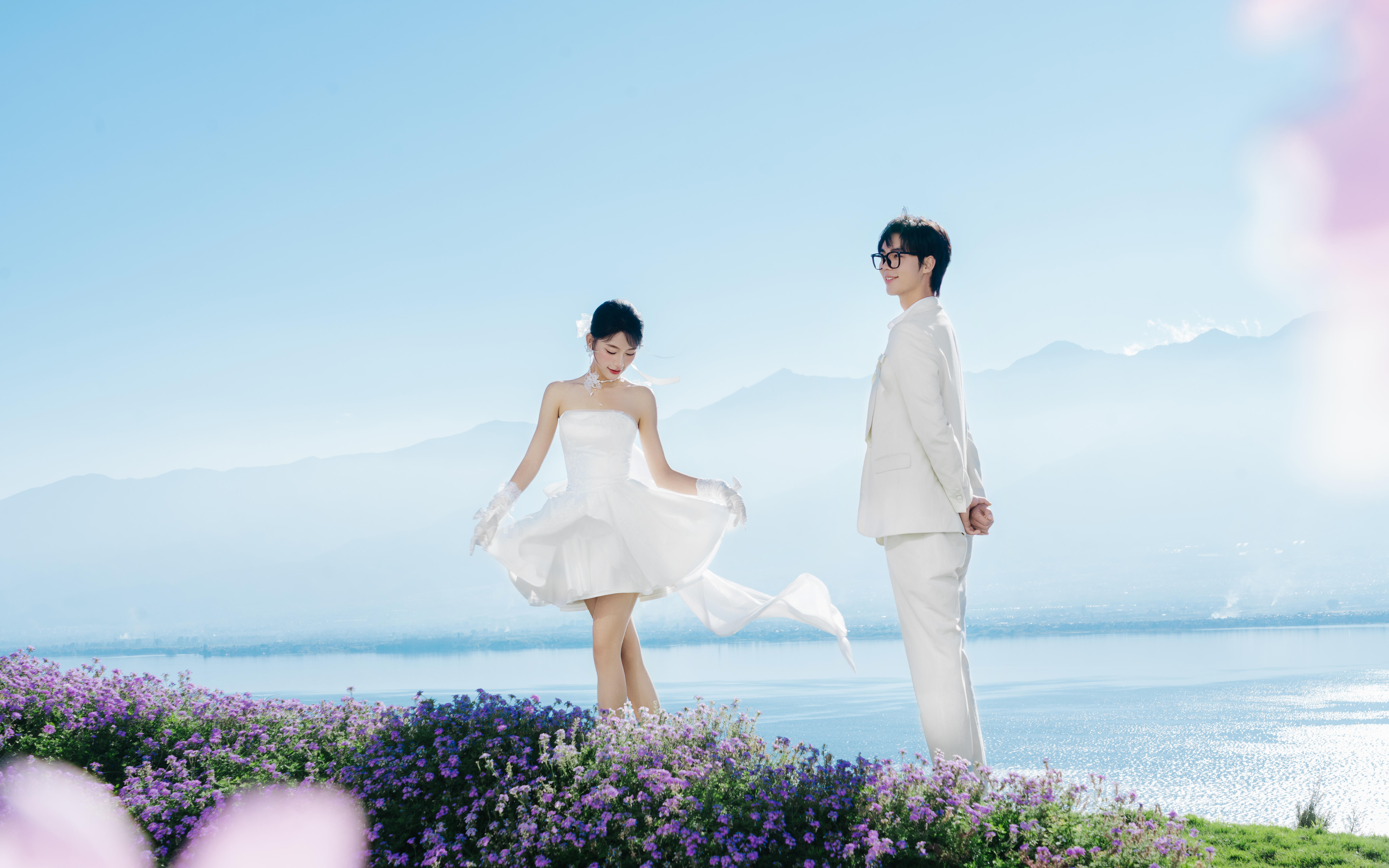 大理洱海花?；榧喺眨赖奖徽`認(rèn)為電影海報(bào)????