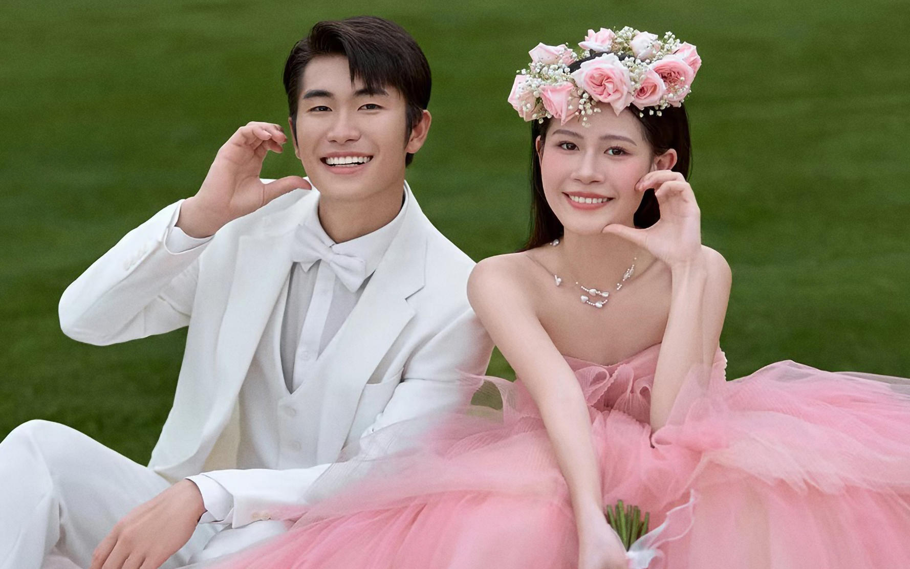 粉色花神婚纱照甜度超标啦！少女感满分💕