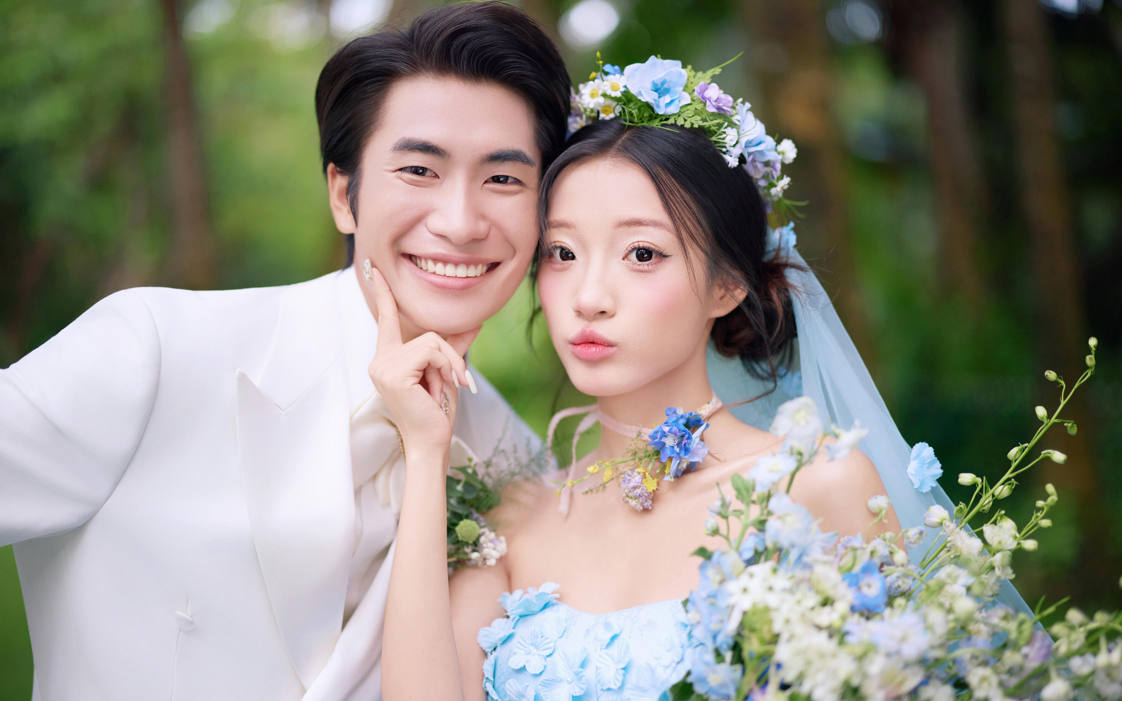 【蜈支洲草坪婚纱照】被朋友圈问爆的治愈系镜头！