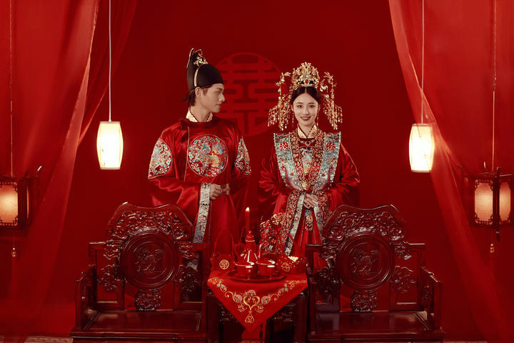 中式浪漫才是天花板|凤冠霞帔