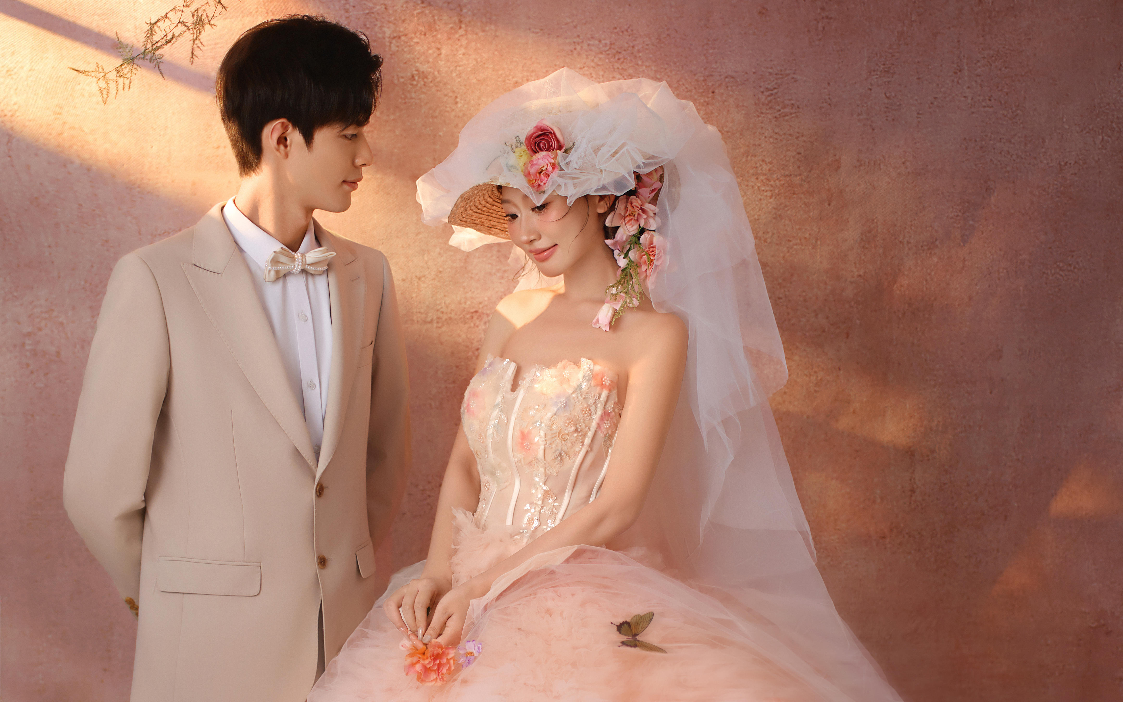 甜妹本命??粉紗油畫婚紗照太溫柔~