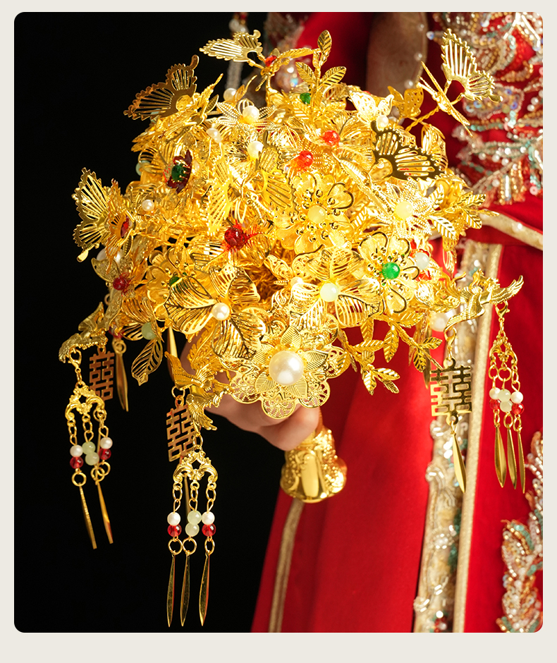 骆易家金色手捧花新娘中式婚礼秀禾