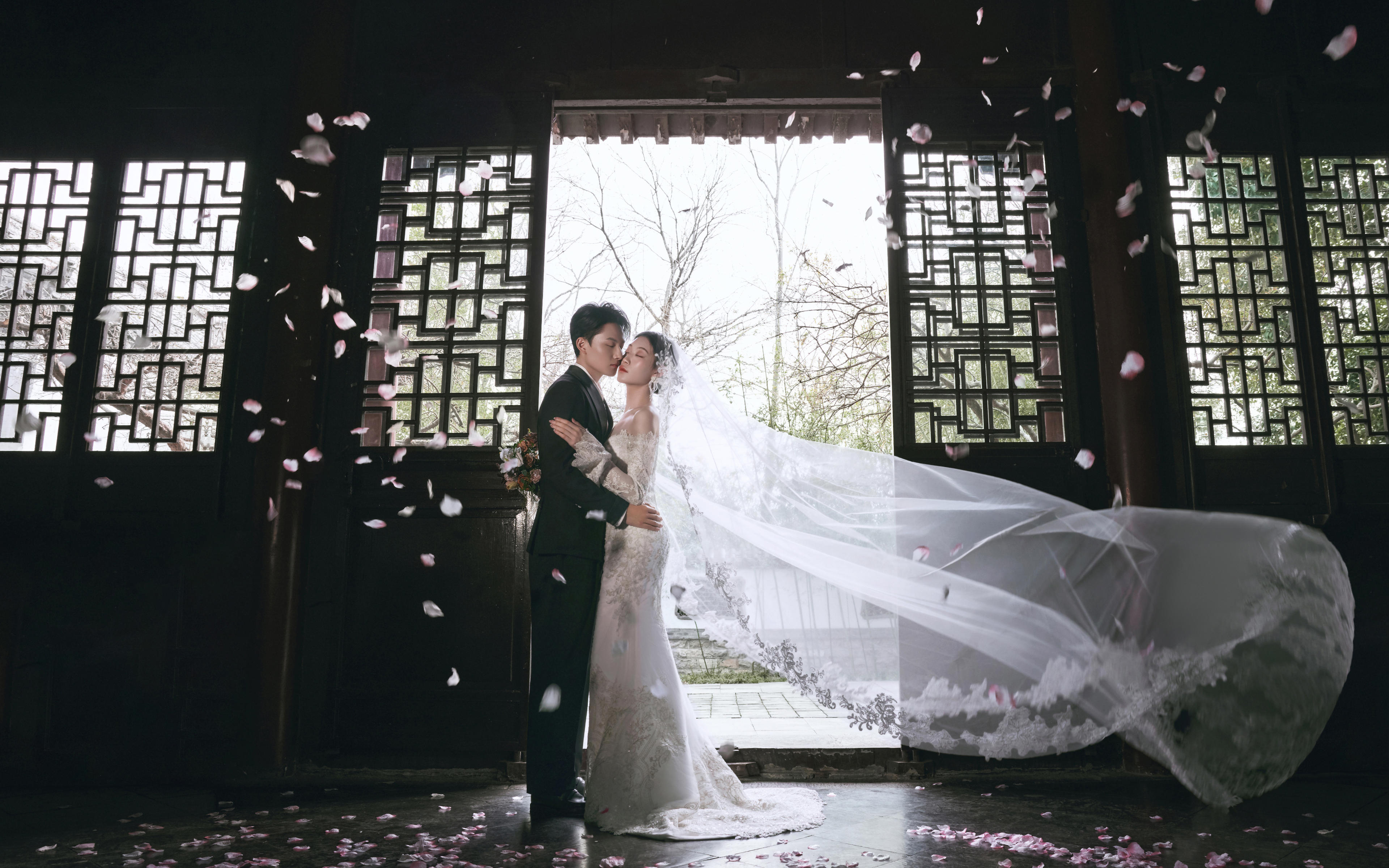 氛围感拉满！新中式园林婚纱照美到失语🌸