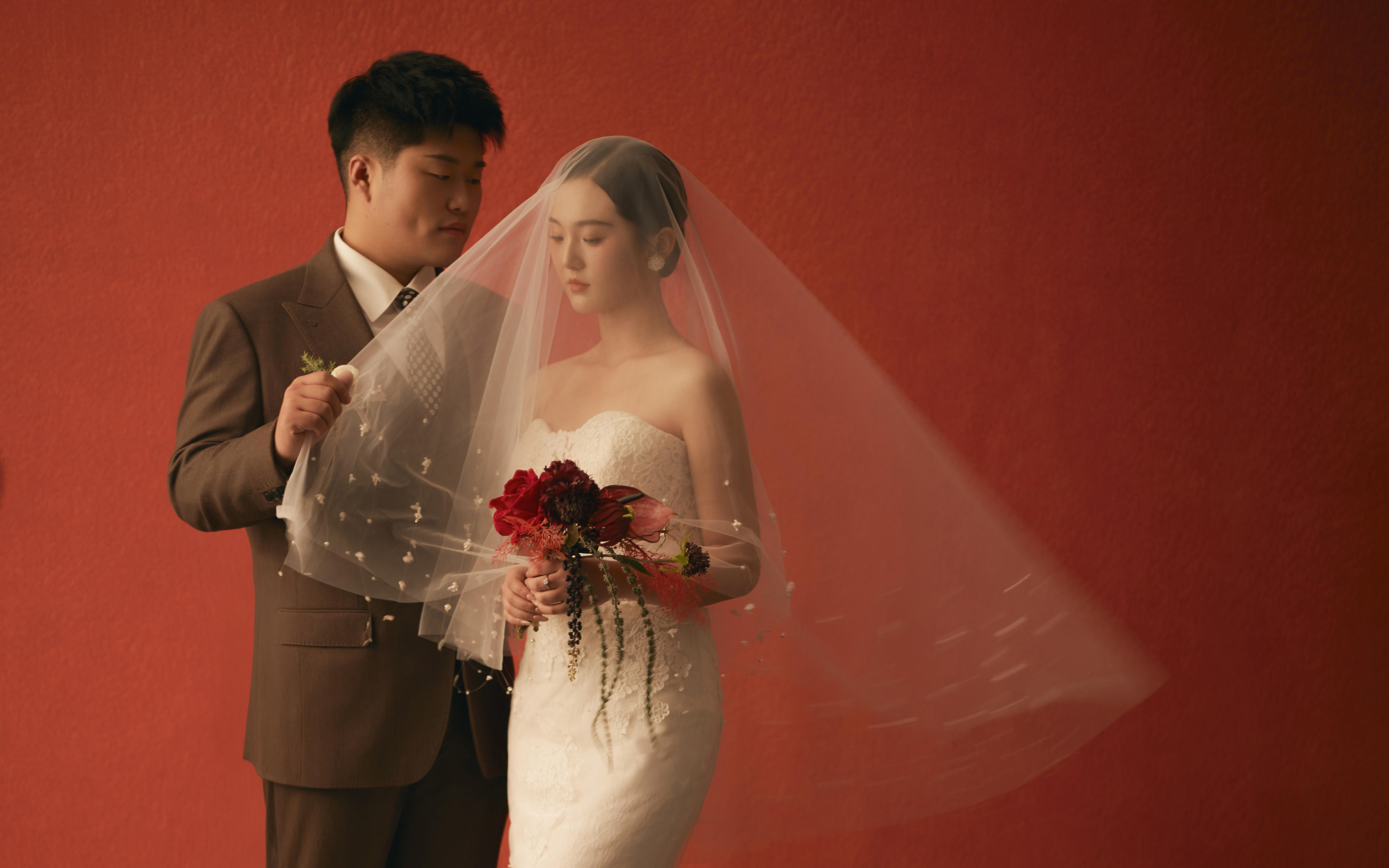 誰懂??！紅墻背景自帶的濃郁氛圍感