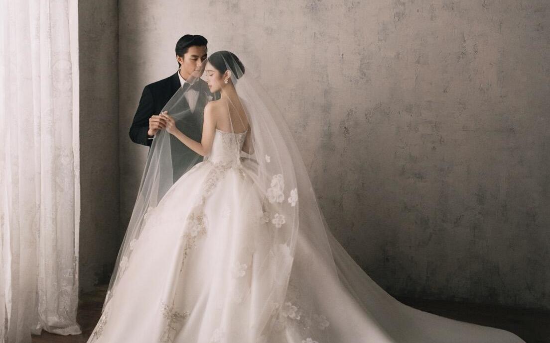 【小眾主紗】美得輕而易舉！法式復(fù)古婚紗照狠狠拿捏