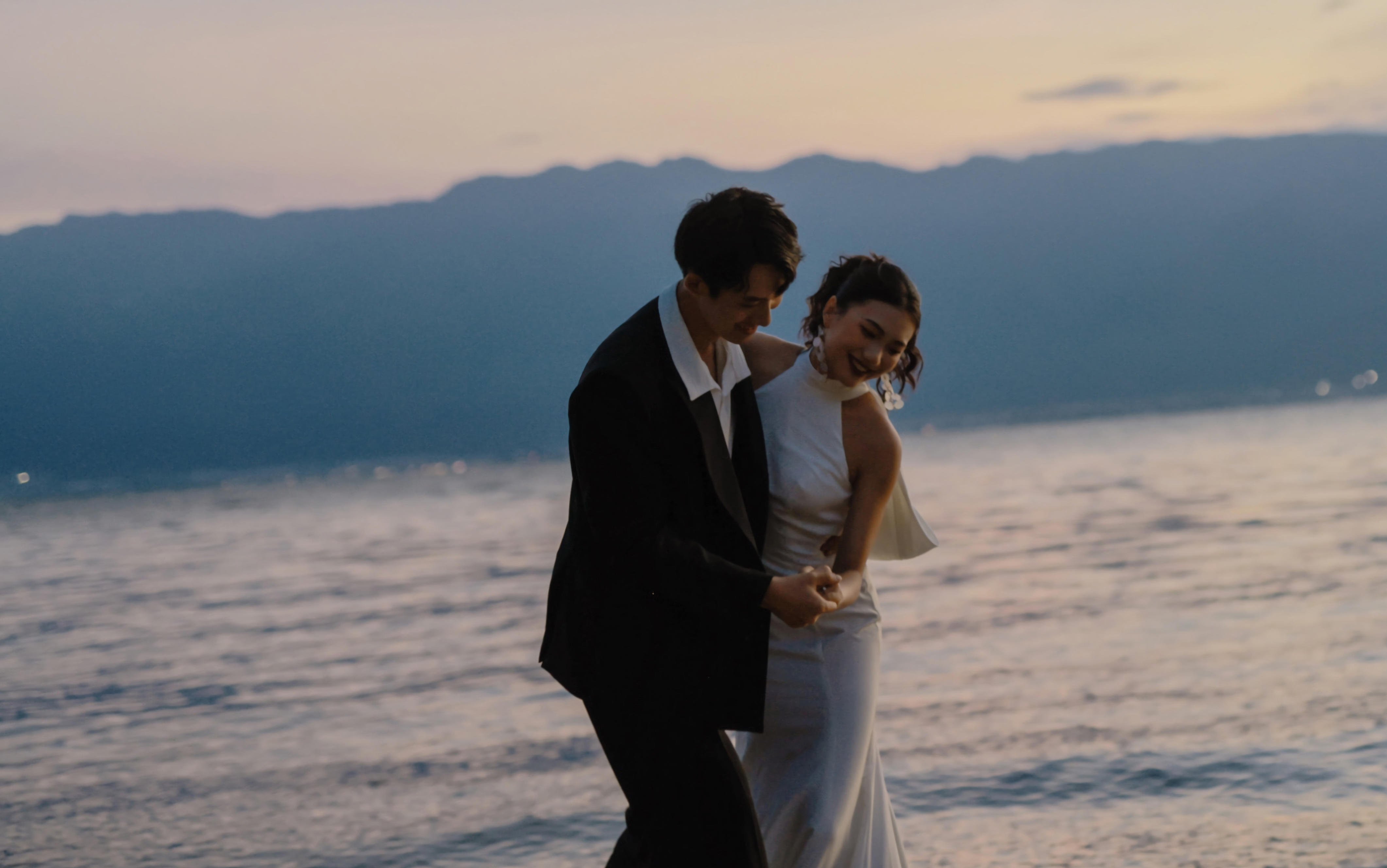 【法式印象】夜色洱海🌠｜把婚纱照拍成电影海报咯