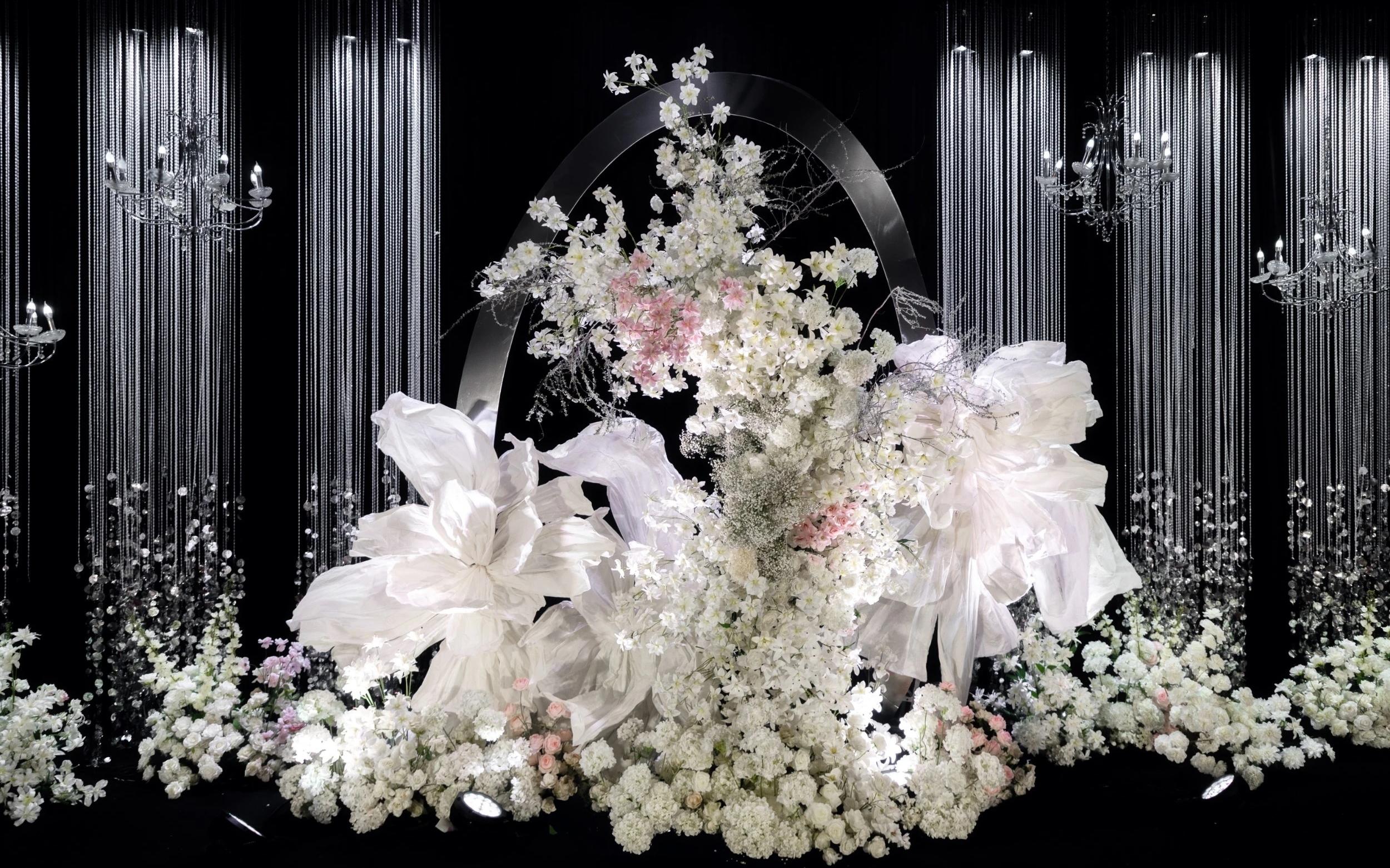 纯白色水晶定制梦幻婚礼