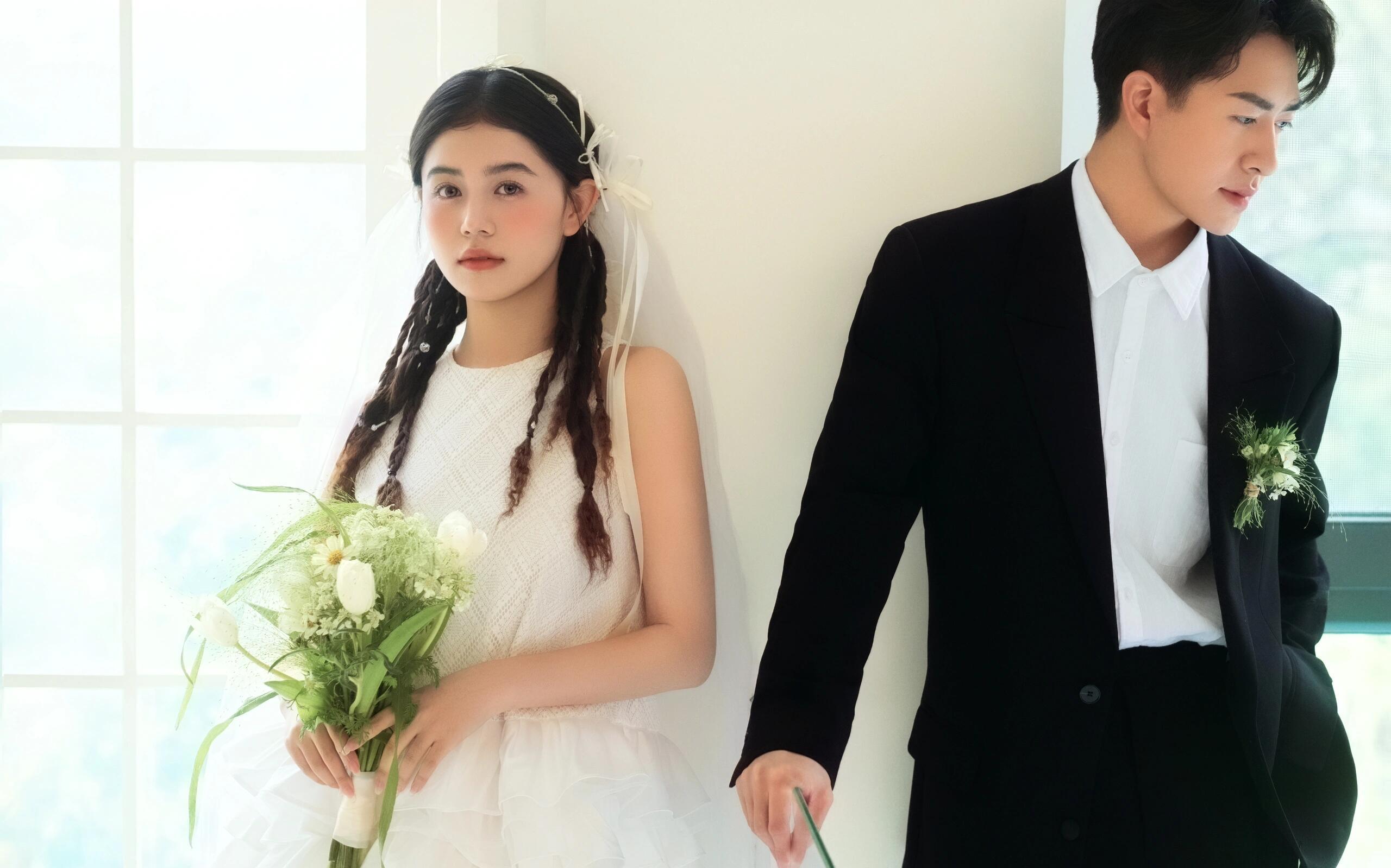 越素越好看!好喜欢这组室内小众轻婚纱照!