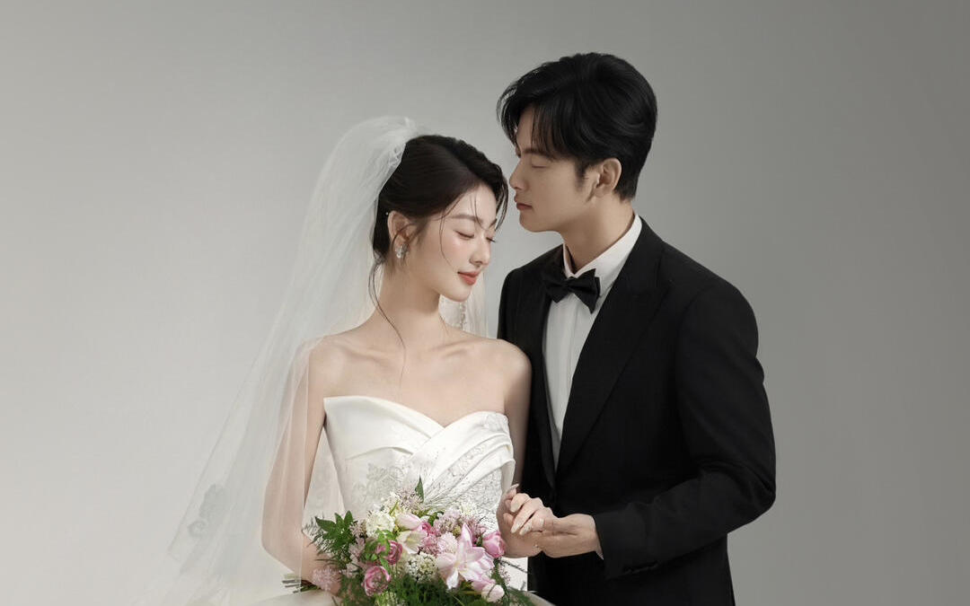 漸變高級(jí)婚紗照