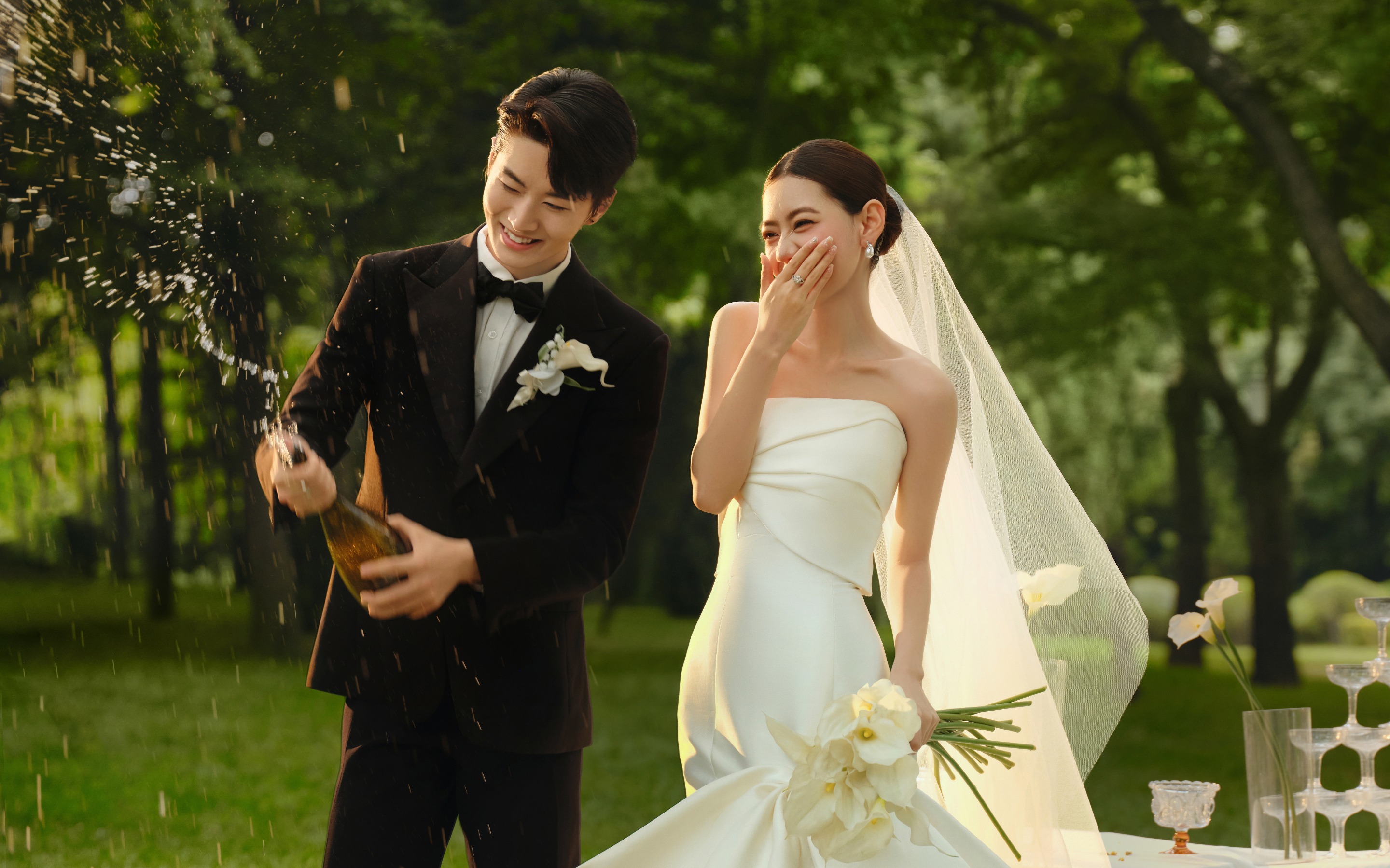 厦门婚纱照✨被森系草坪婚纱照狠狠戳中内心