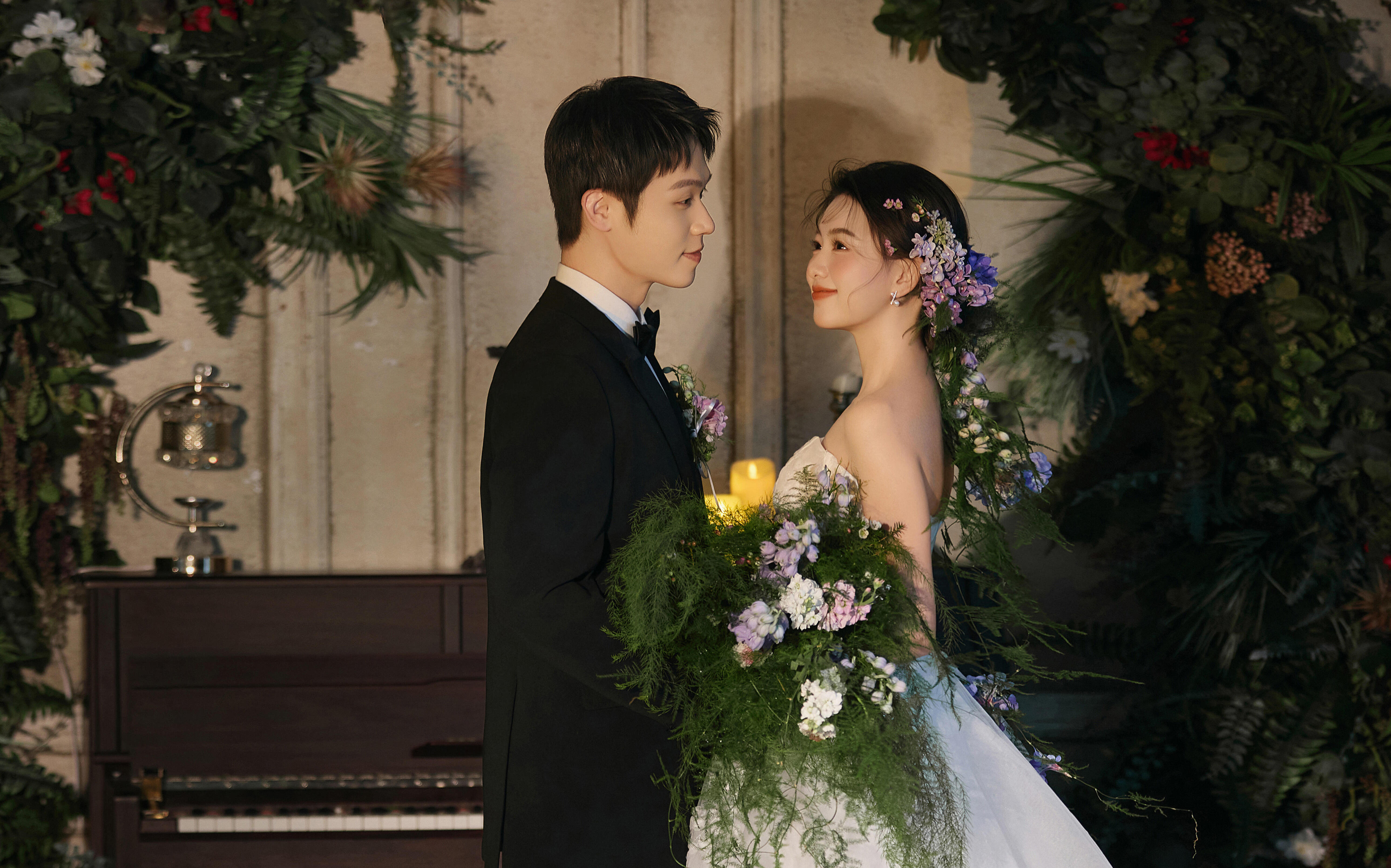 室内花房婚纱照！