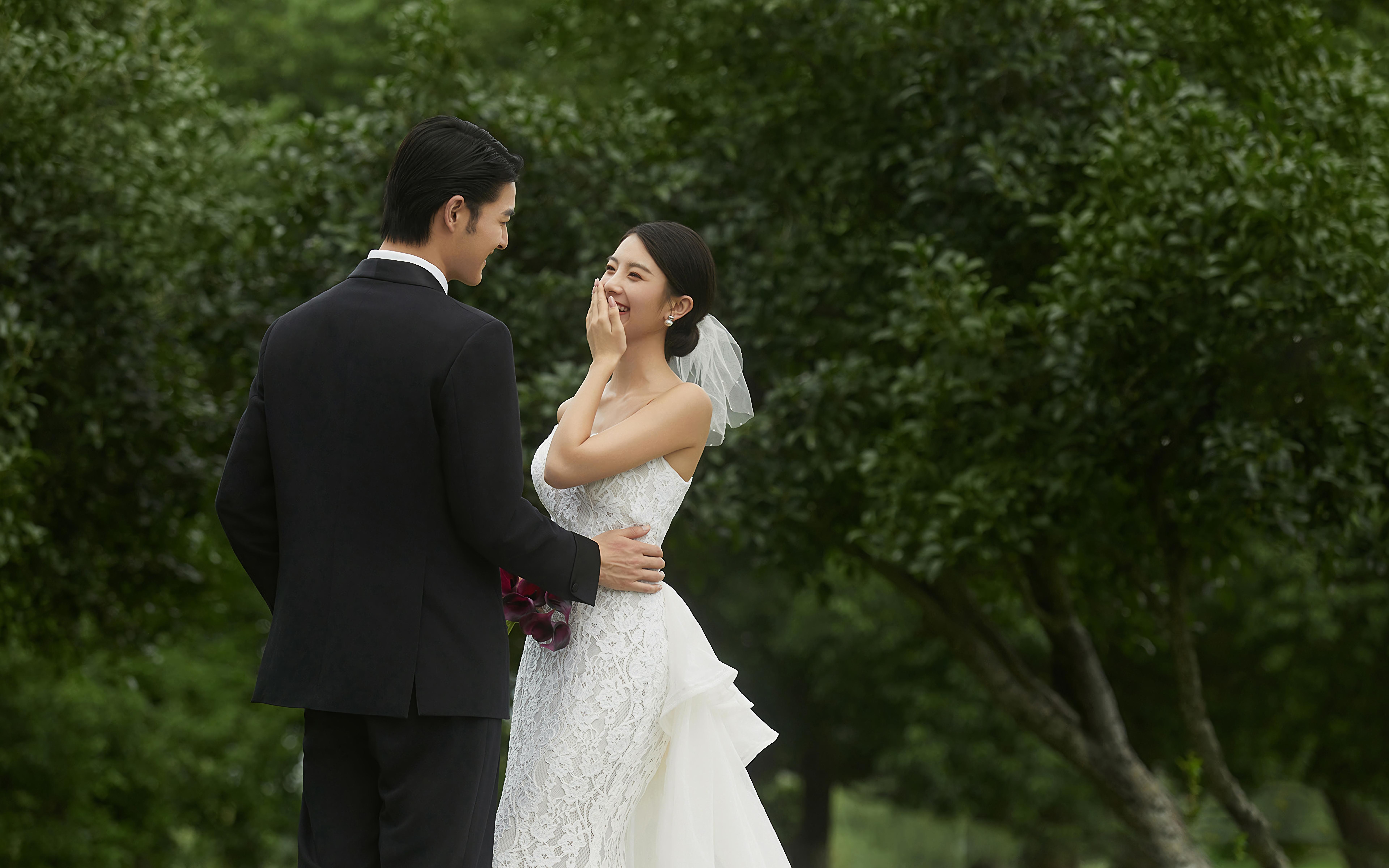 【施華洛攝影】草坪婚紗照真的好高級?