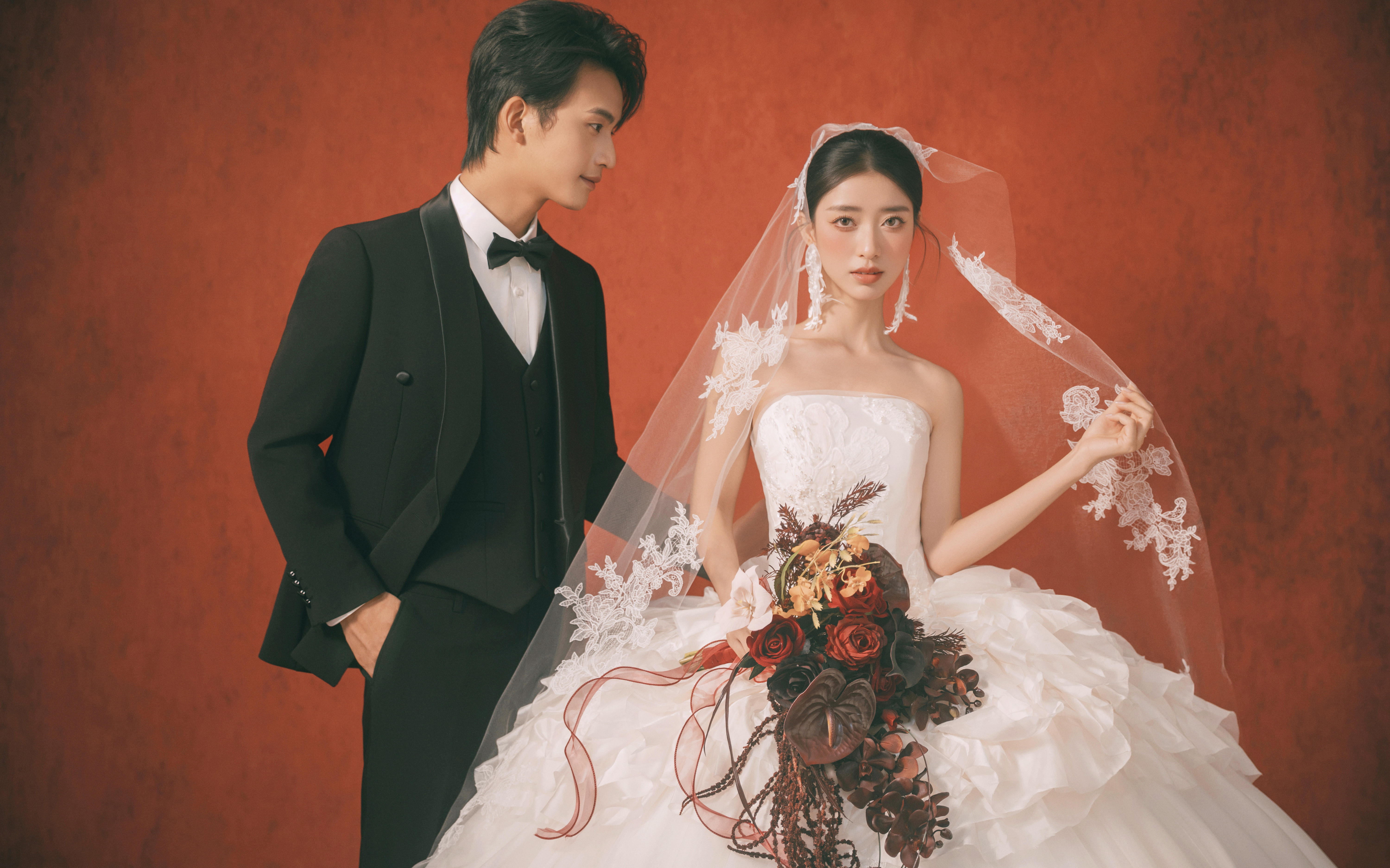 越看越心动‼️法式复古婚纱照也太让人着迷了