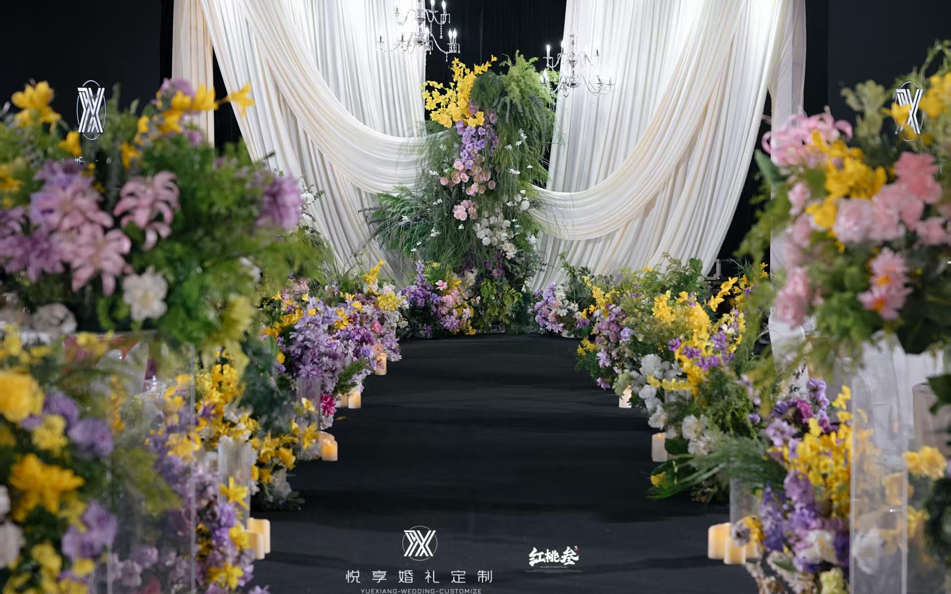 【悦享婚礼】香槟色布幔野生感花园婚礼
