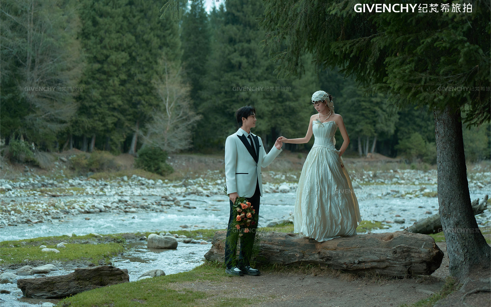 新疆恰西森林公園婚前影像超浪漫