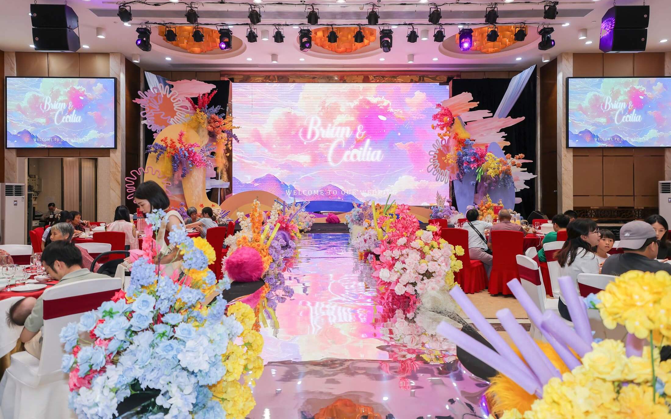 多巴胺婚礼太上头了！甜到炸裂的快乐炸弹 东莞婚庆